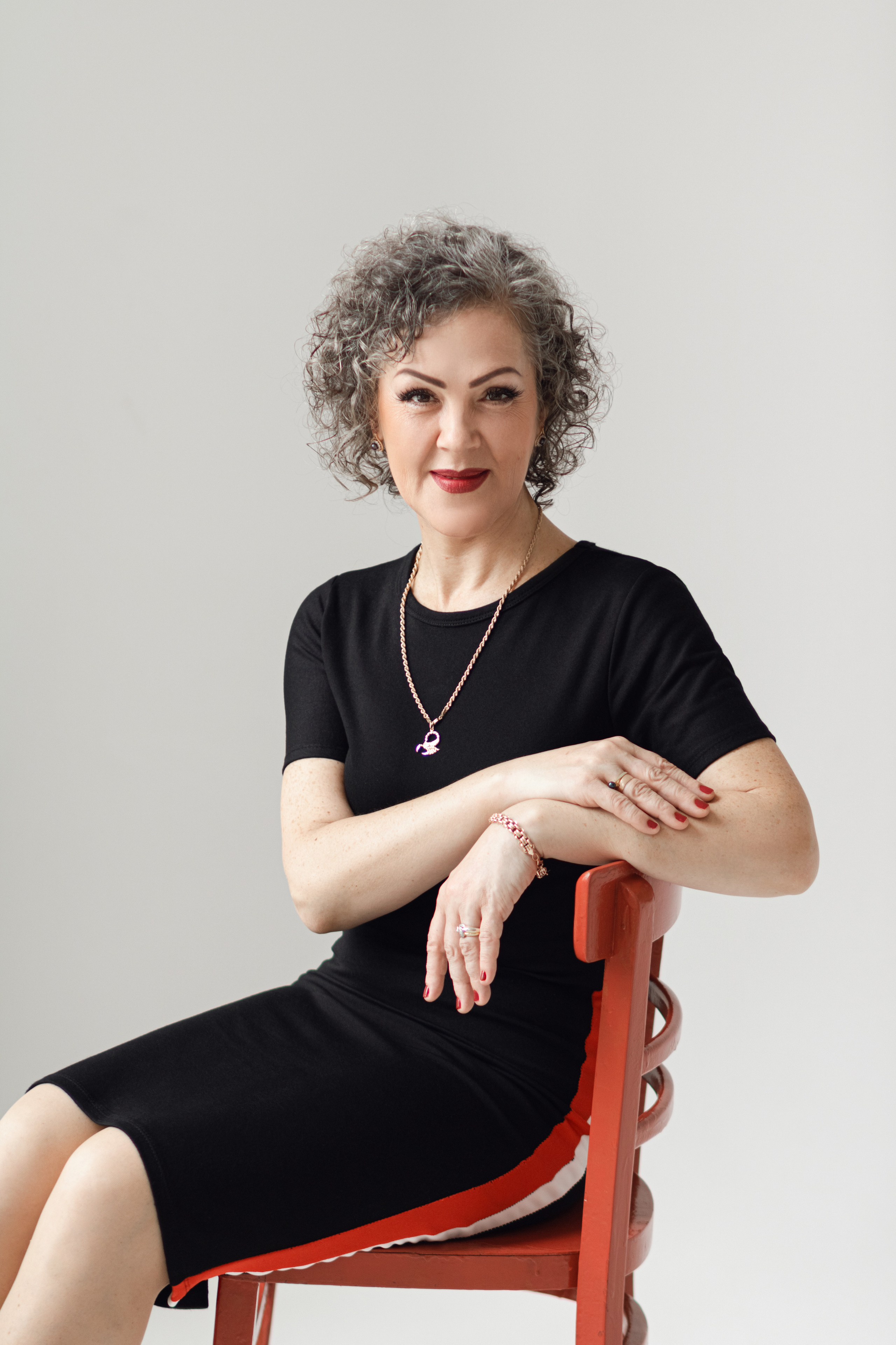 Fotodzień „Kobiecość w stylu minimalizmu”. Fotograf w Łodzi Lana Shkuratova