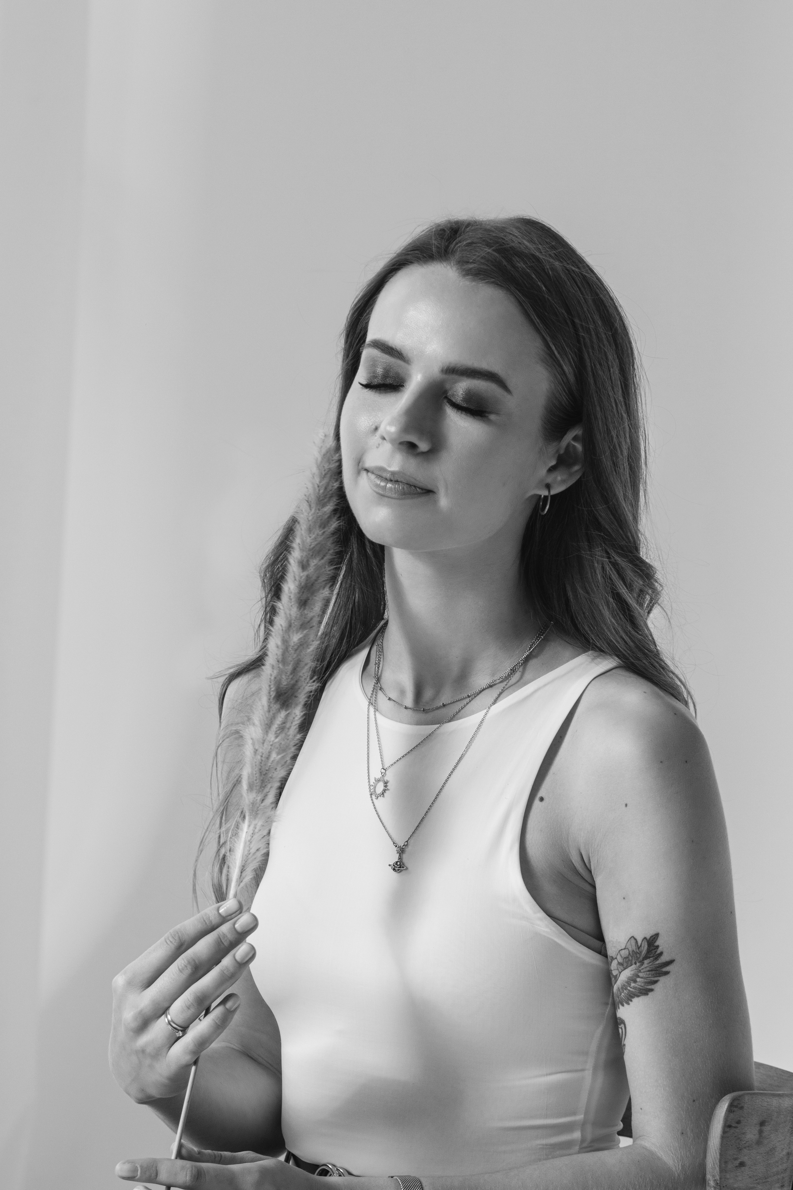 Fotodzień „Kobiecość w stylu minimalizmu”. Fotograf w Łodzi Lana Shkuratova