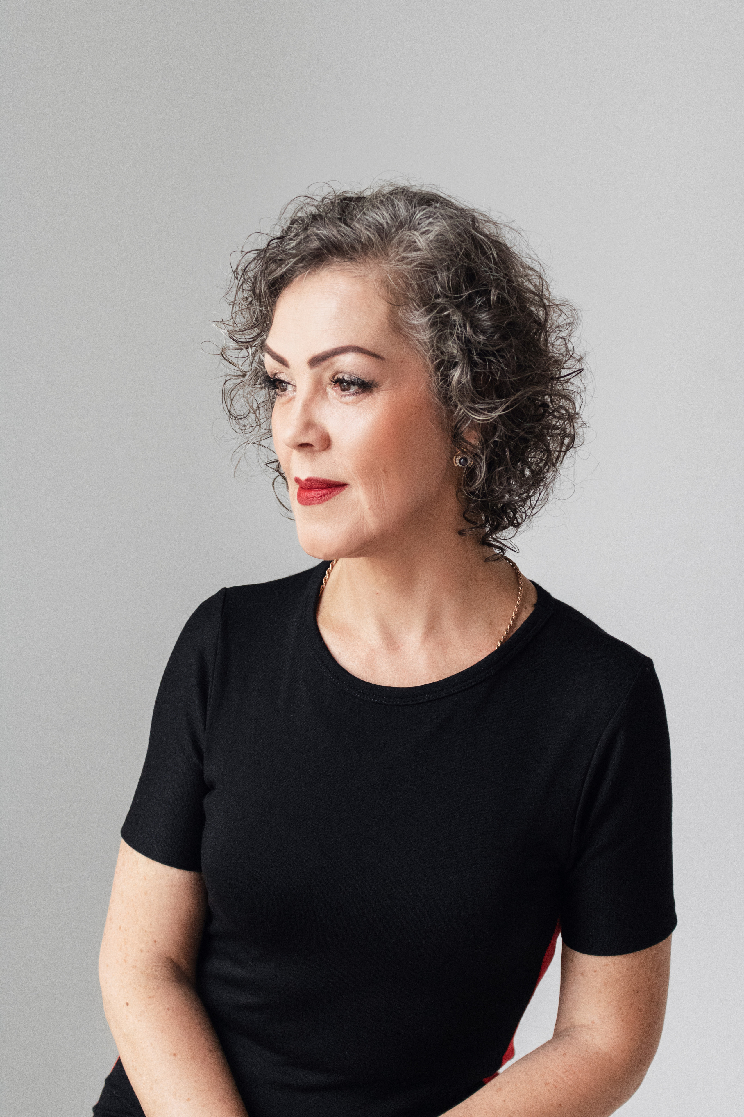 Fotodzień „Kobiecość w stylu minimalizmu”. Fotograf w Łodzi Lana Shkuratova