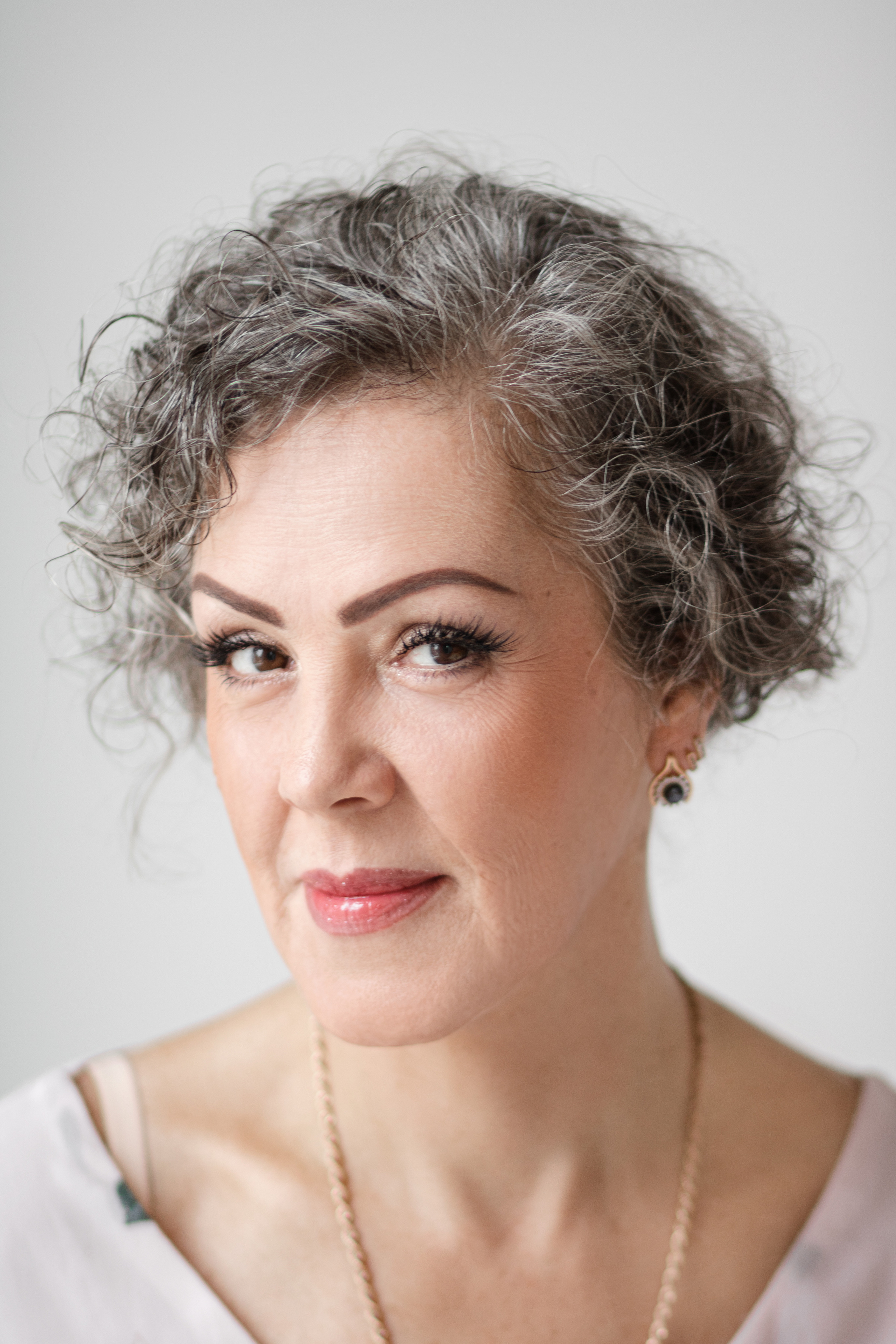 Fotodzień „Kobiecość w stylu minimalizmu”. Fotograf w Łodzi Lana Shkuratova