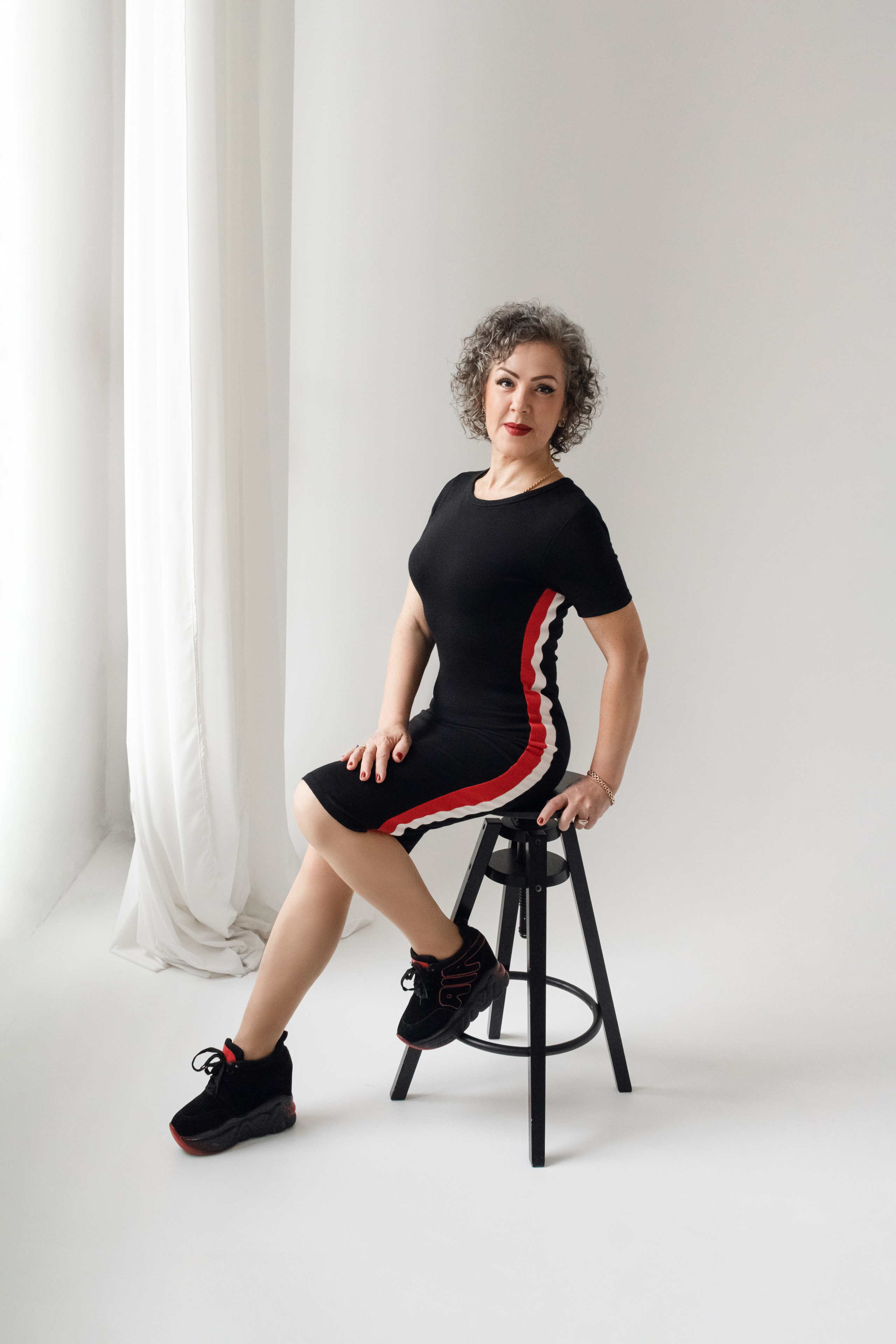 Fotodzień „Kobiecość w stylu minimalizmu”. Fotograf w Łodzi Lana Shkuratova