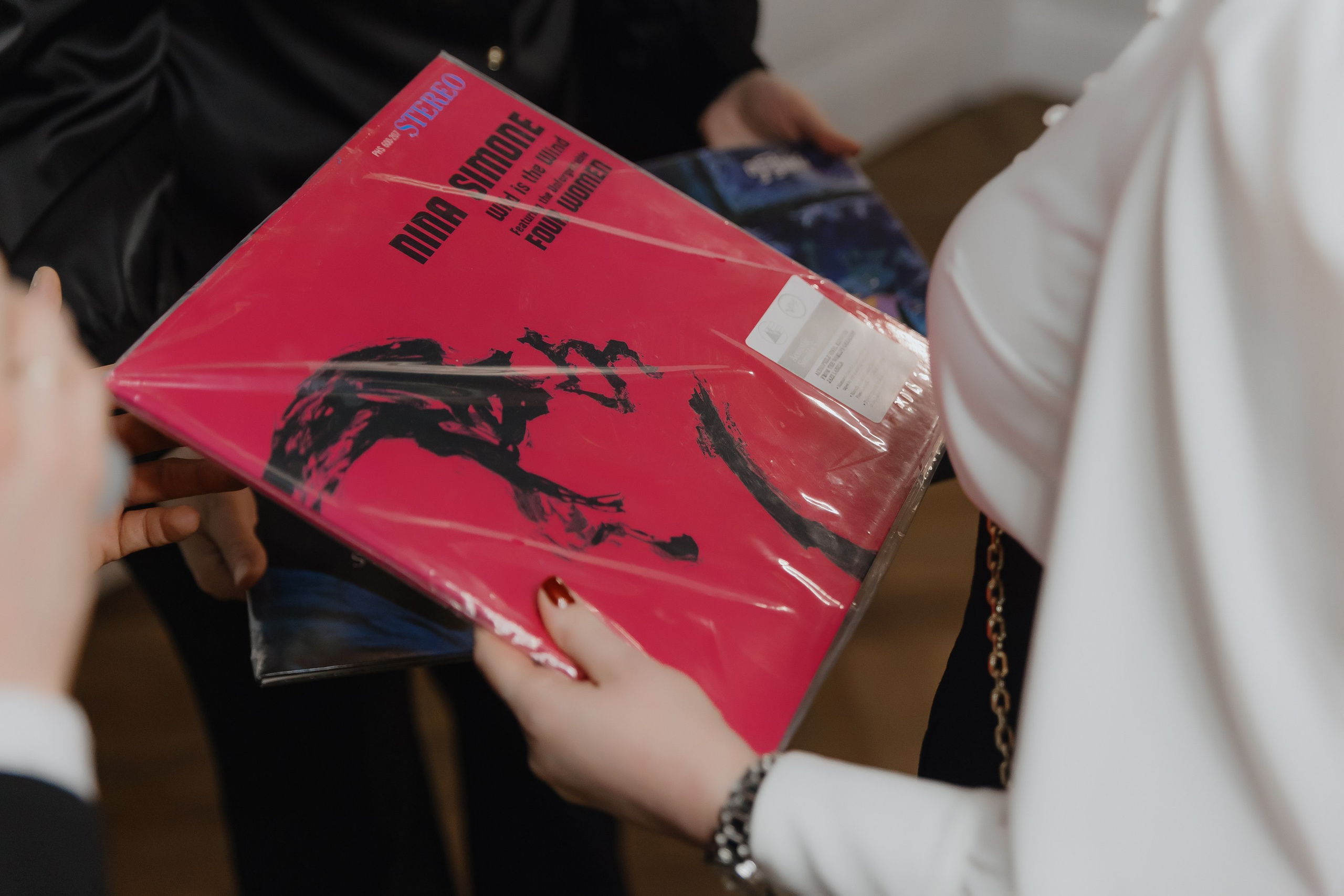 Открытие нового пространства интерьерного салона L. DECO в феврале 2025. L. Deco интерьерный салон. Краски/обои/лепной декор