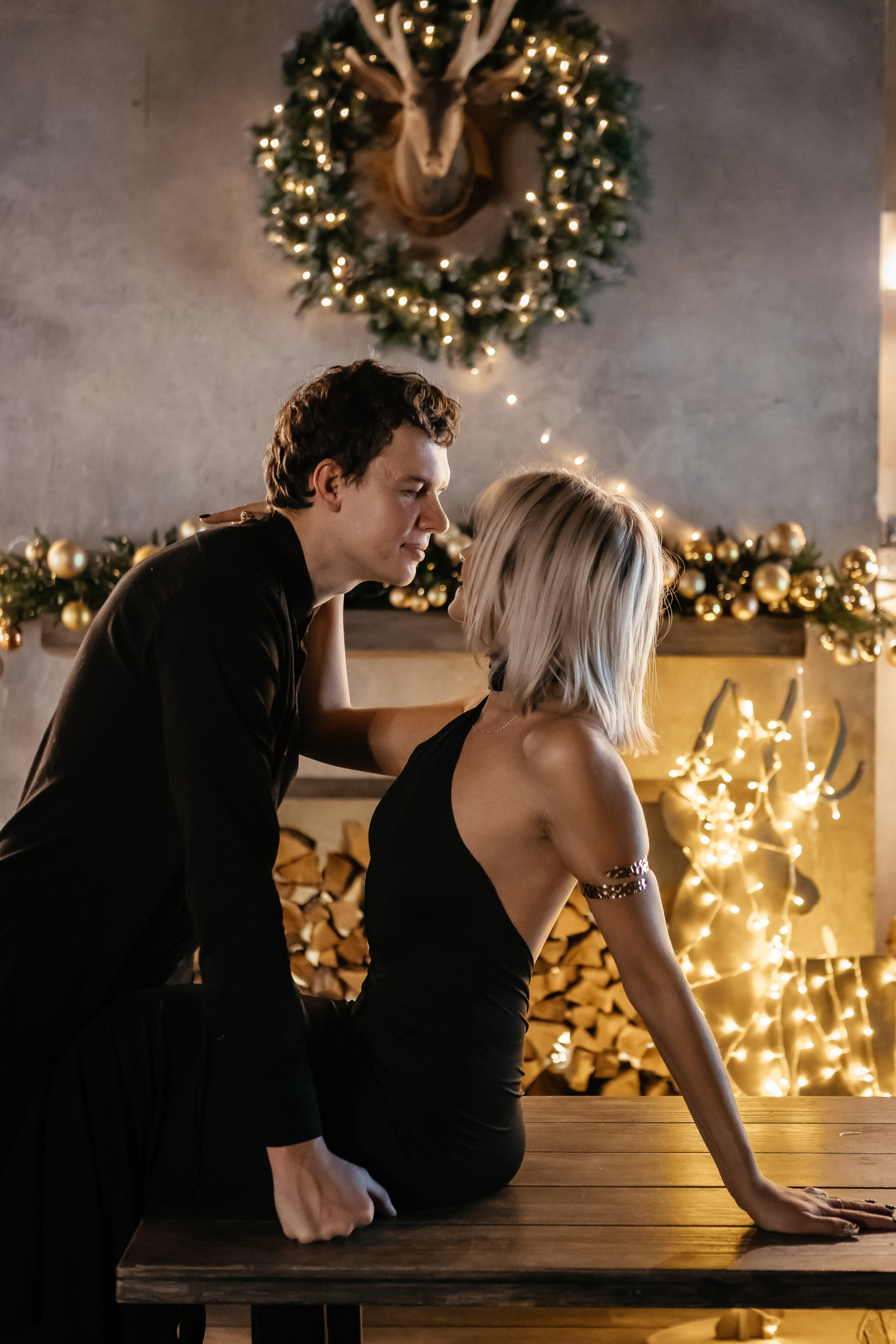 Влюбленная фотосессия в альпийском шале. Свадебный фотограф в Москве