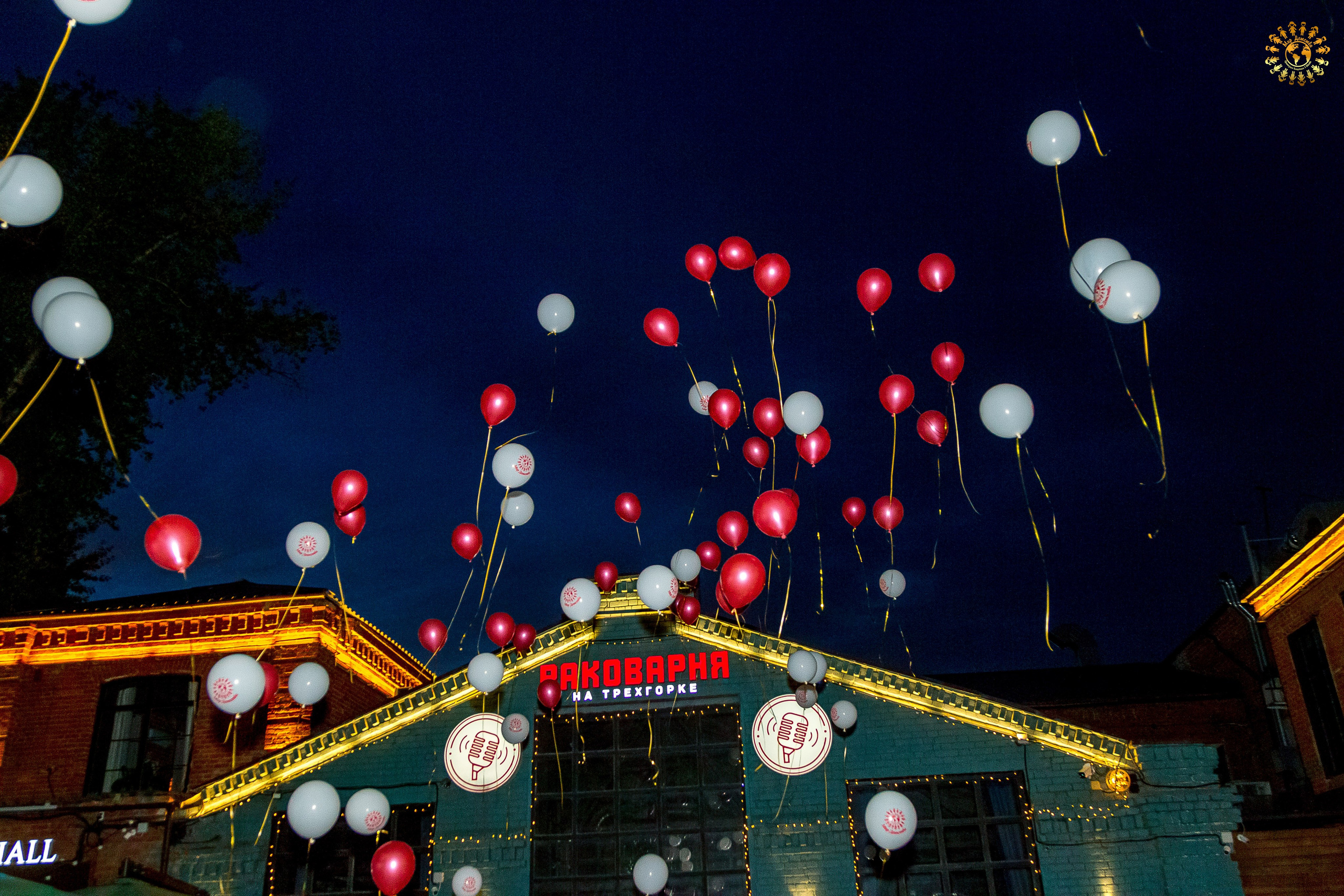 Выпускной 2023 (11-е классы) клуб «Джаггер», Москва. Репортажная съемка в Москве и области. Анималистика