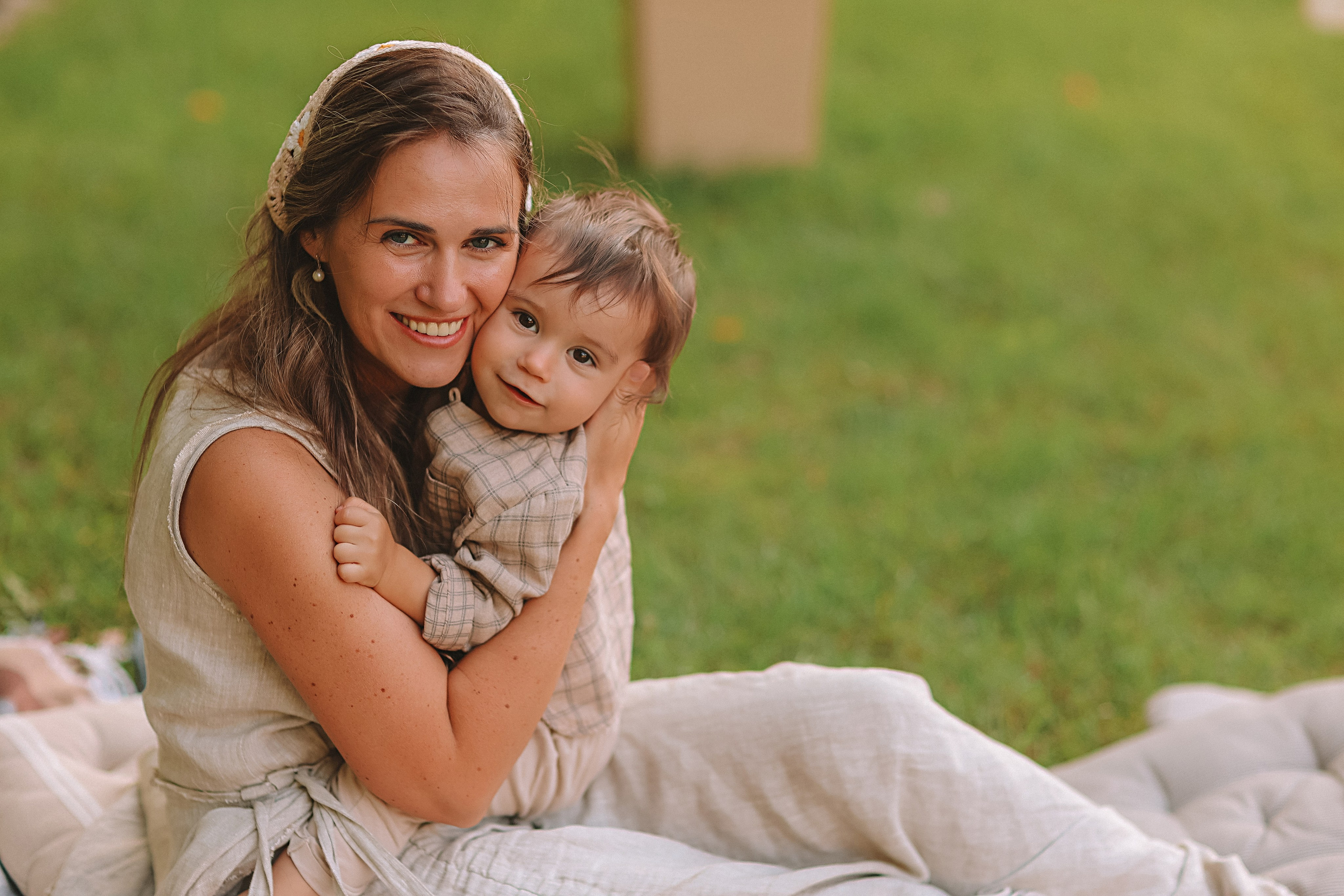 Стирка у дома. Семейный фотограф Тюмень, фотограф на роды Салмина Мария