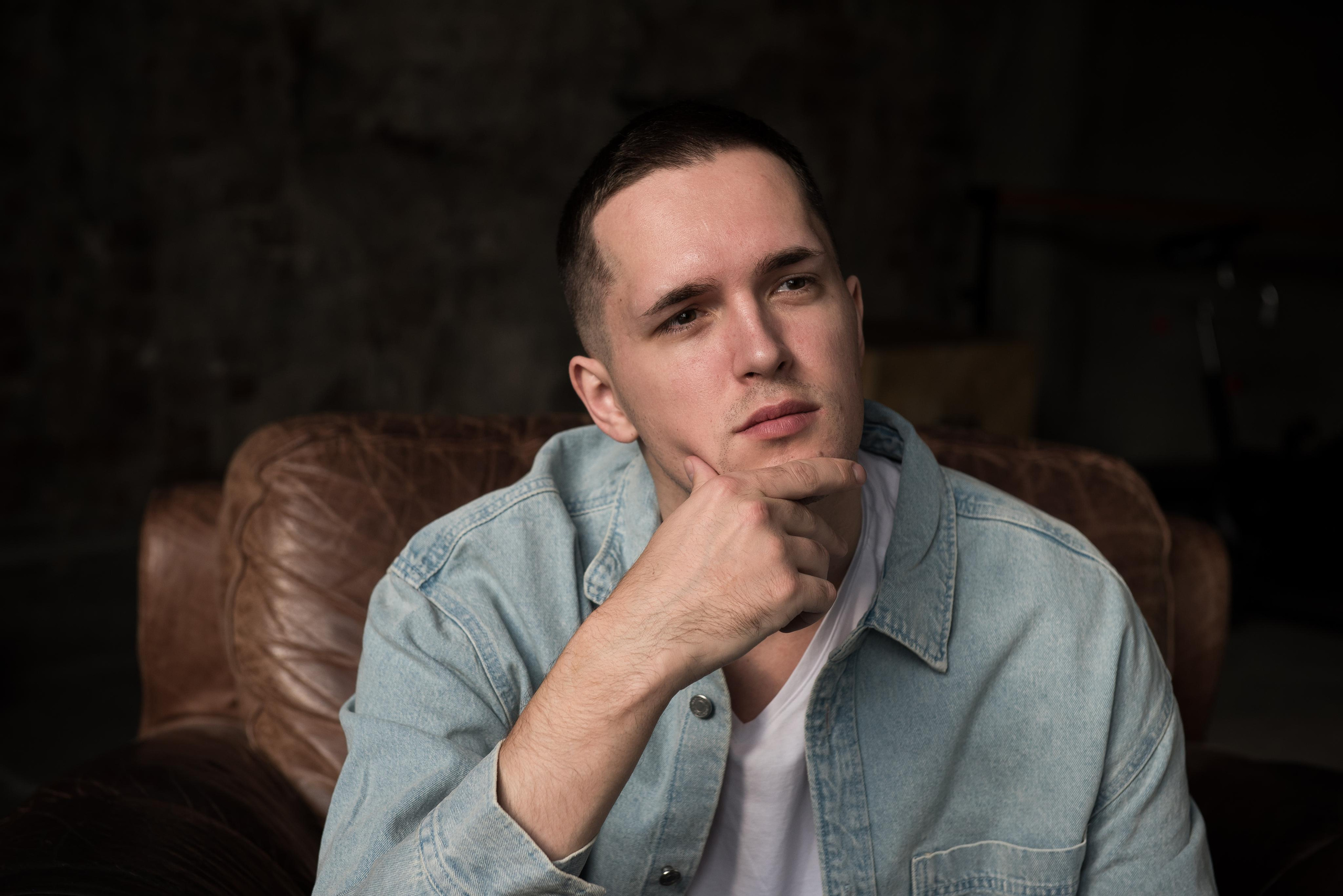 Илья, студия Лампа на Ткацкой. Бренд-фотограф для экспертов и блогеров в Москве Влада Горбовская