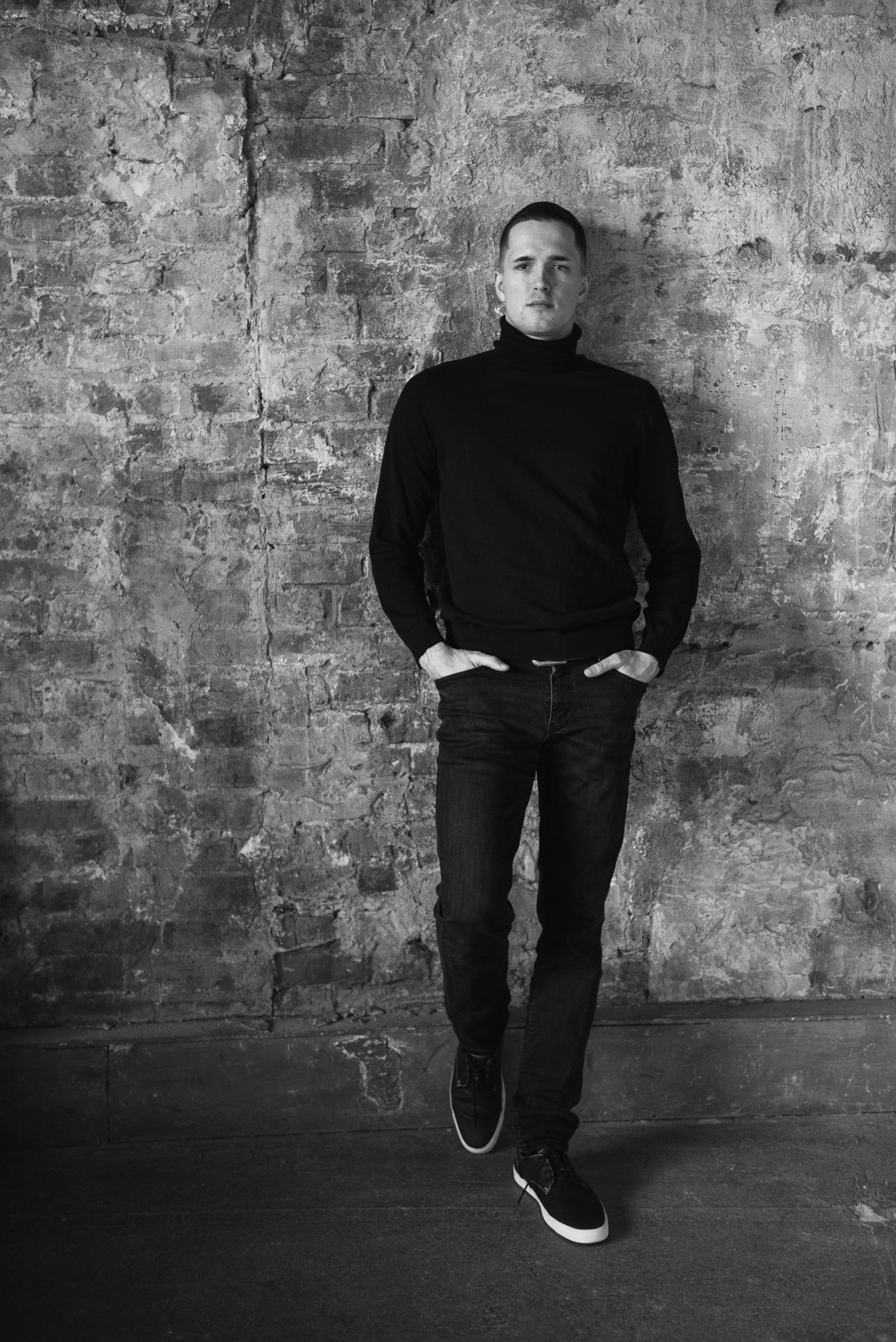 Илья, студия Лампа на Ткацкой. Бренд-фотограф для экспертов и блогеров в Москве Влада Горбовская