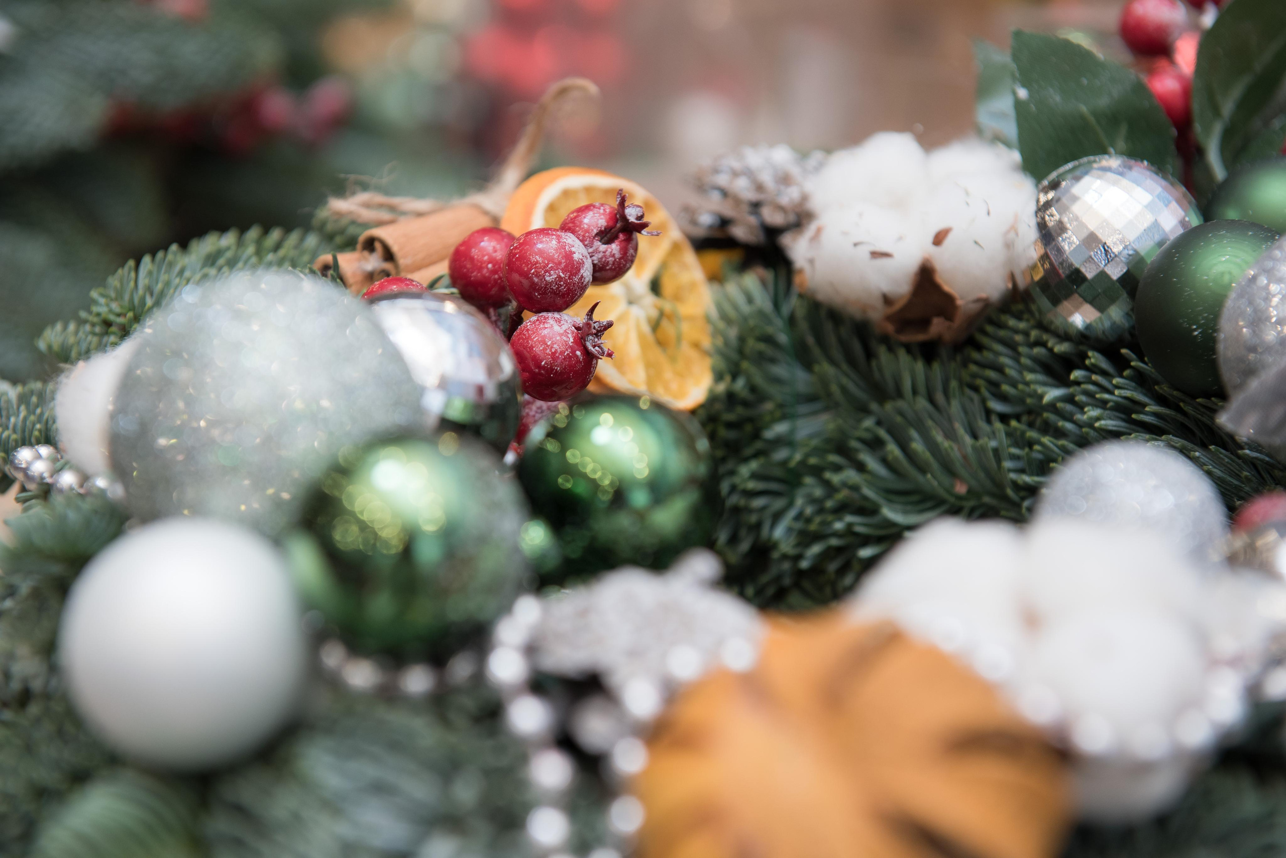 МК по новогодним венкам. Бренд-фотограф для экспертов и блогеров в Москве Влада Горбовская