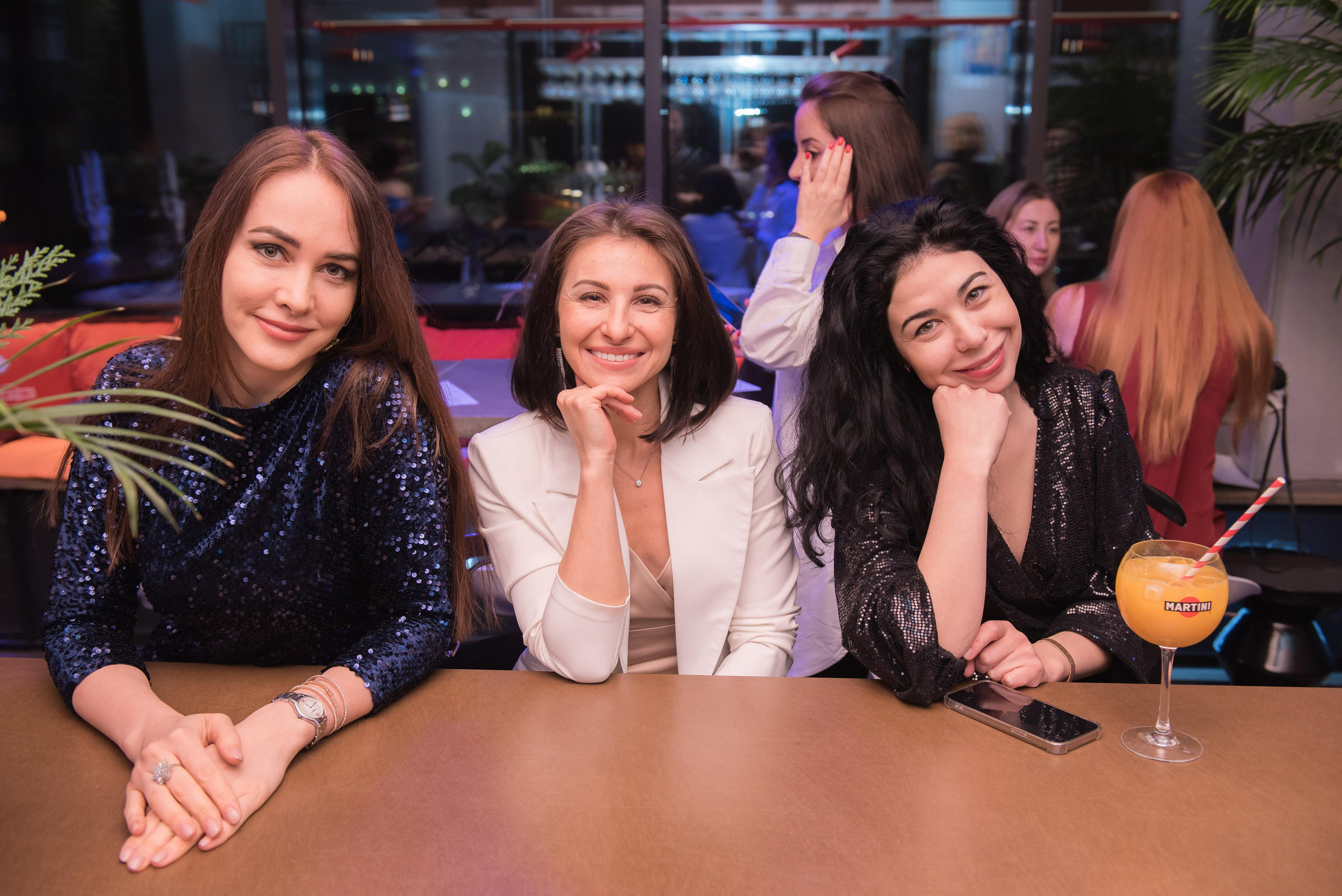 Новогодний девичник «Небанальный нетворкинг». Бренд-фотограф для экспертов и блогеров в Москве Влада Горбовская