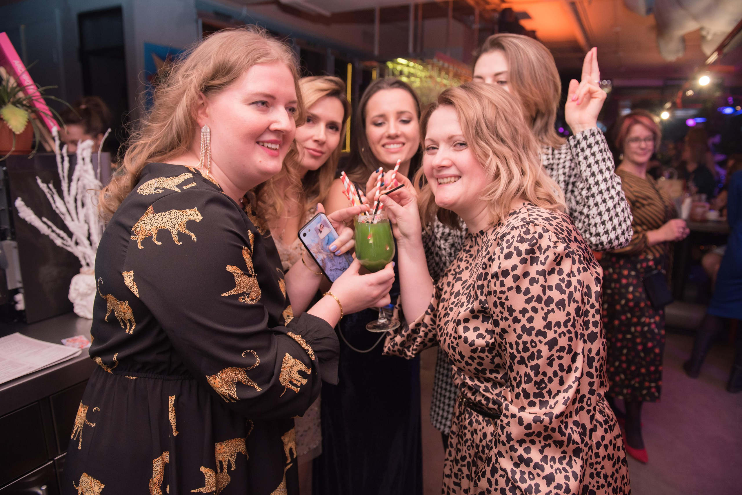 Новогодний девичник «Небанальный нетворкинг». Бренд-фотограф для экспертов и блогеров в Москве Влада Горбовская