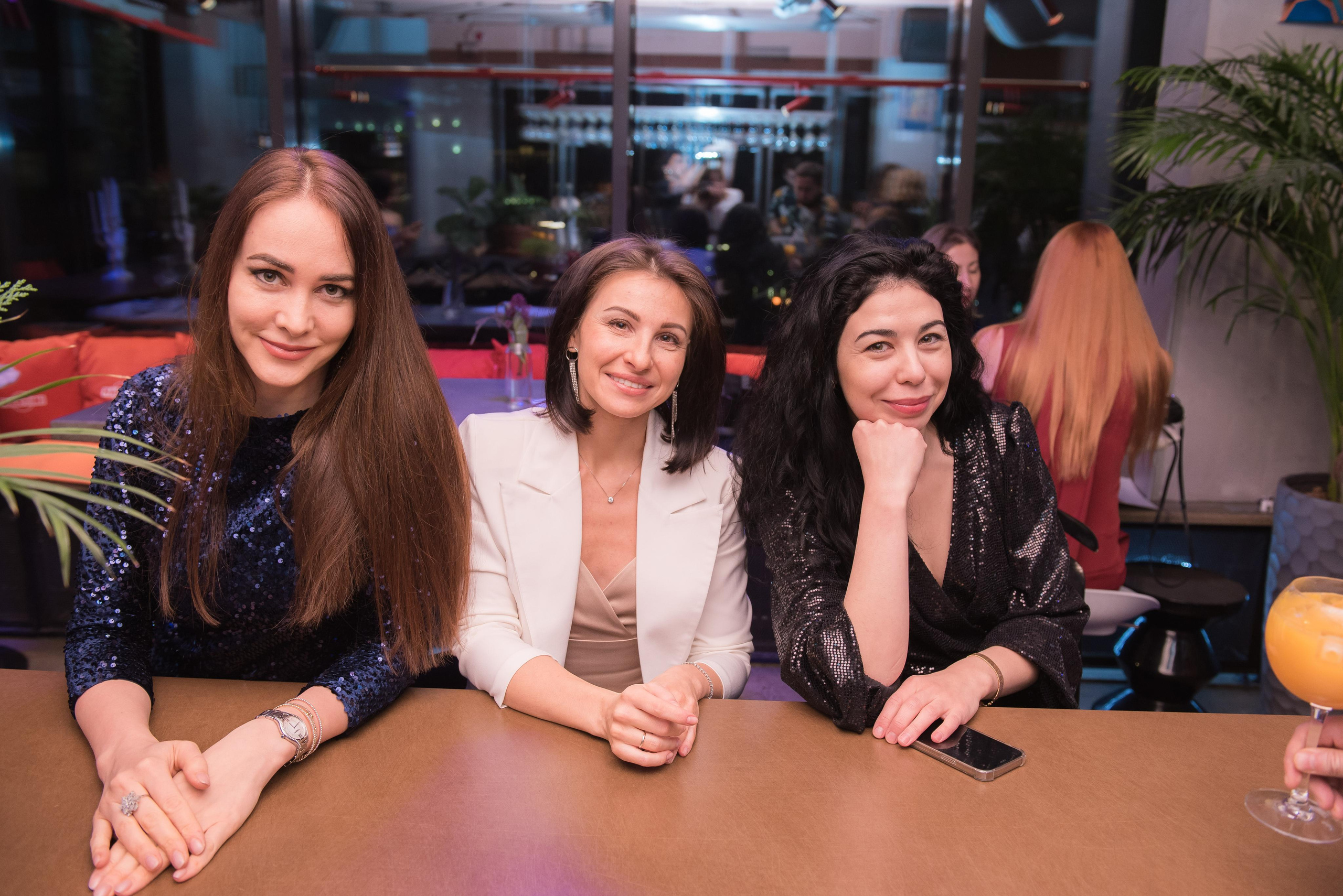 Новогодний девичник «Небанальный нетворкинг». Бренд-фотограф для экспертов и блогеров в Москве Влада Горбовская