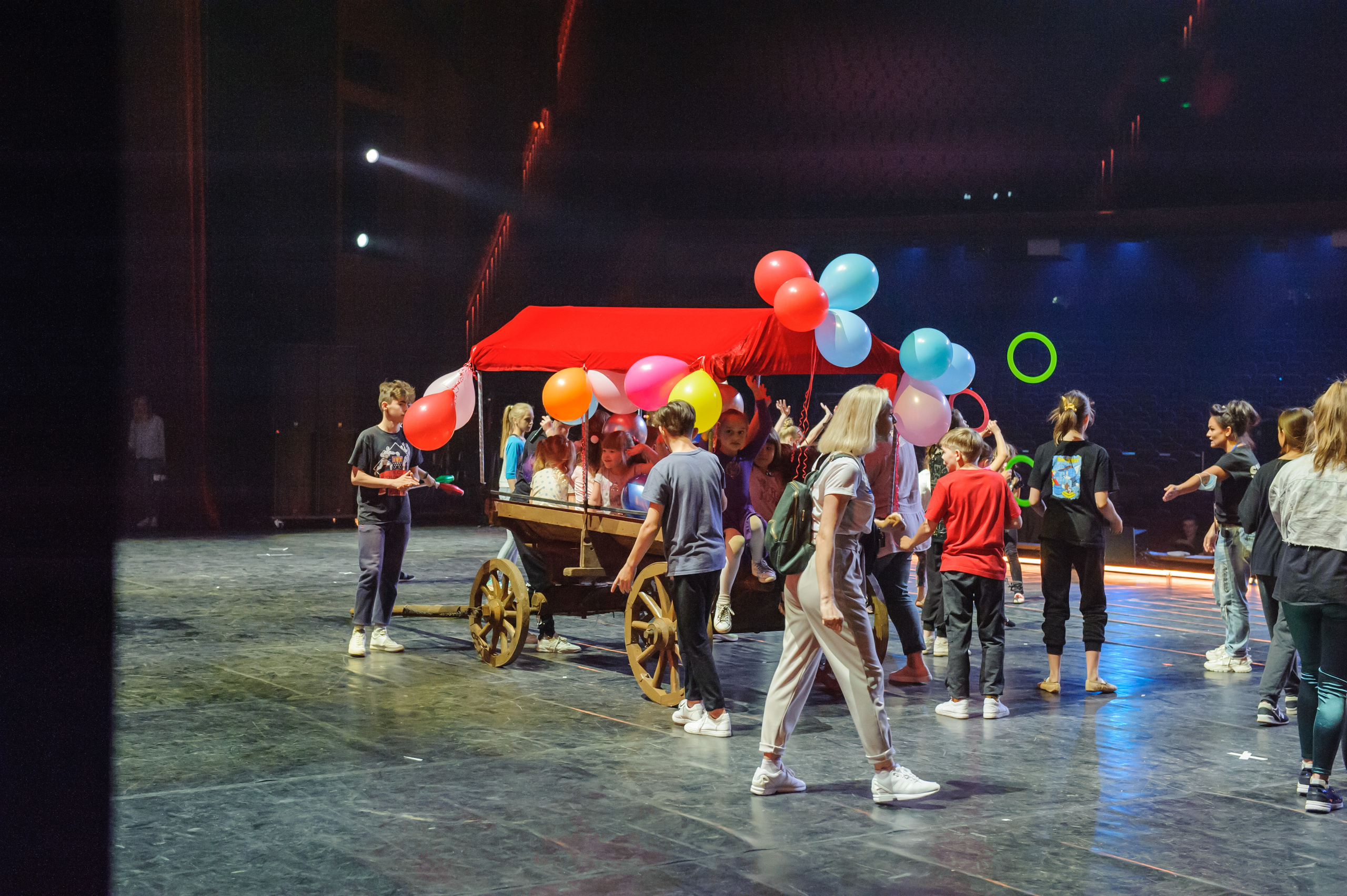 Концерт «Взрослые и Дети. Непоседам — 30!». Бренд-фотограф для экспертов и блогеров в Москве Влада Горбовская