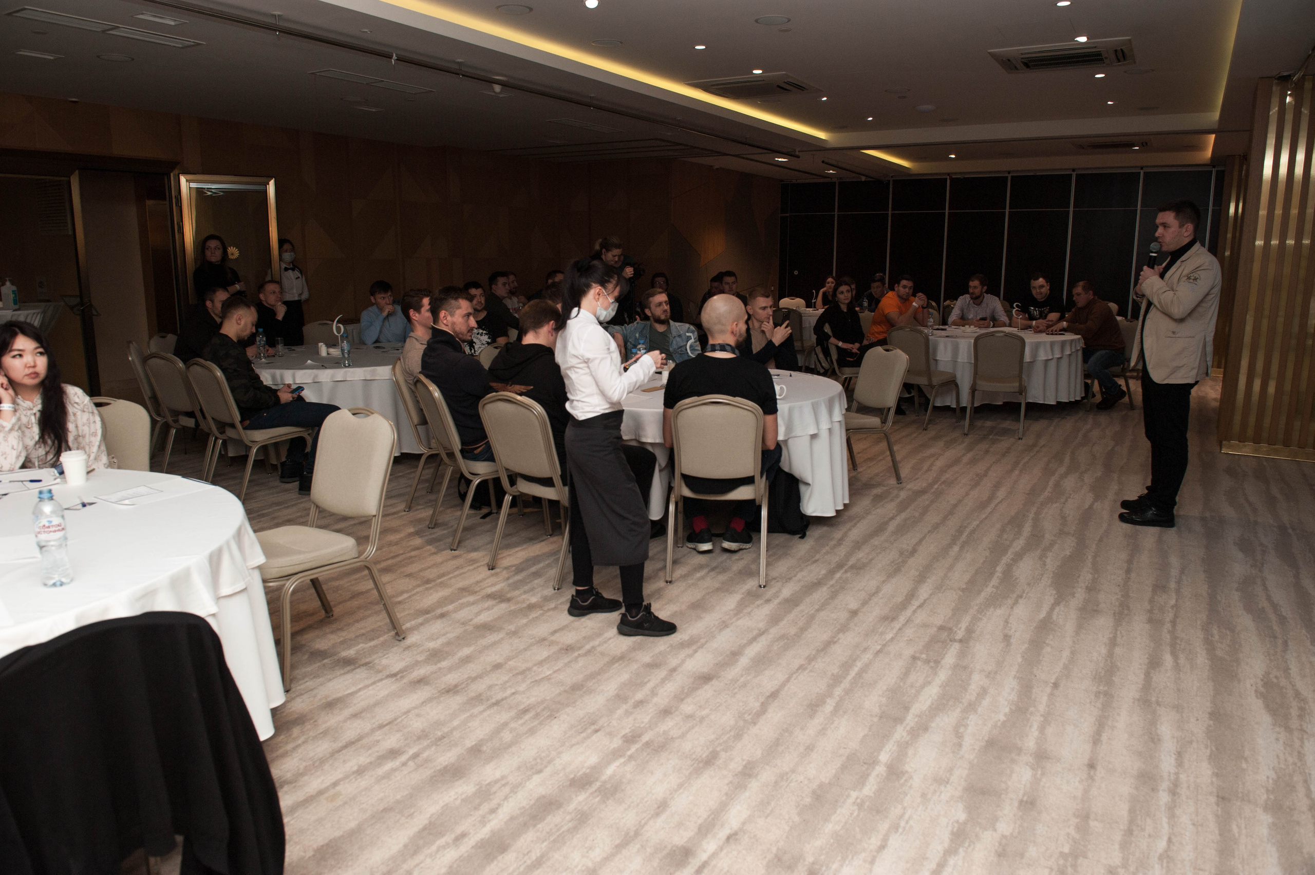 Конференция по Wildberies БЦ «Пальмира». Бренд-фотограф для экспертов и блогеров в Москве Влада Горбовская