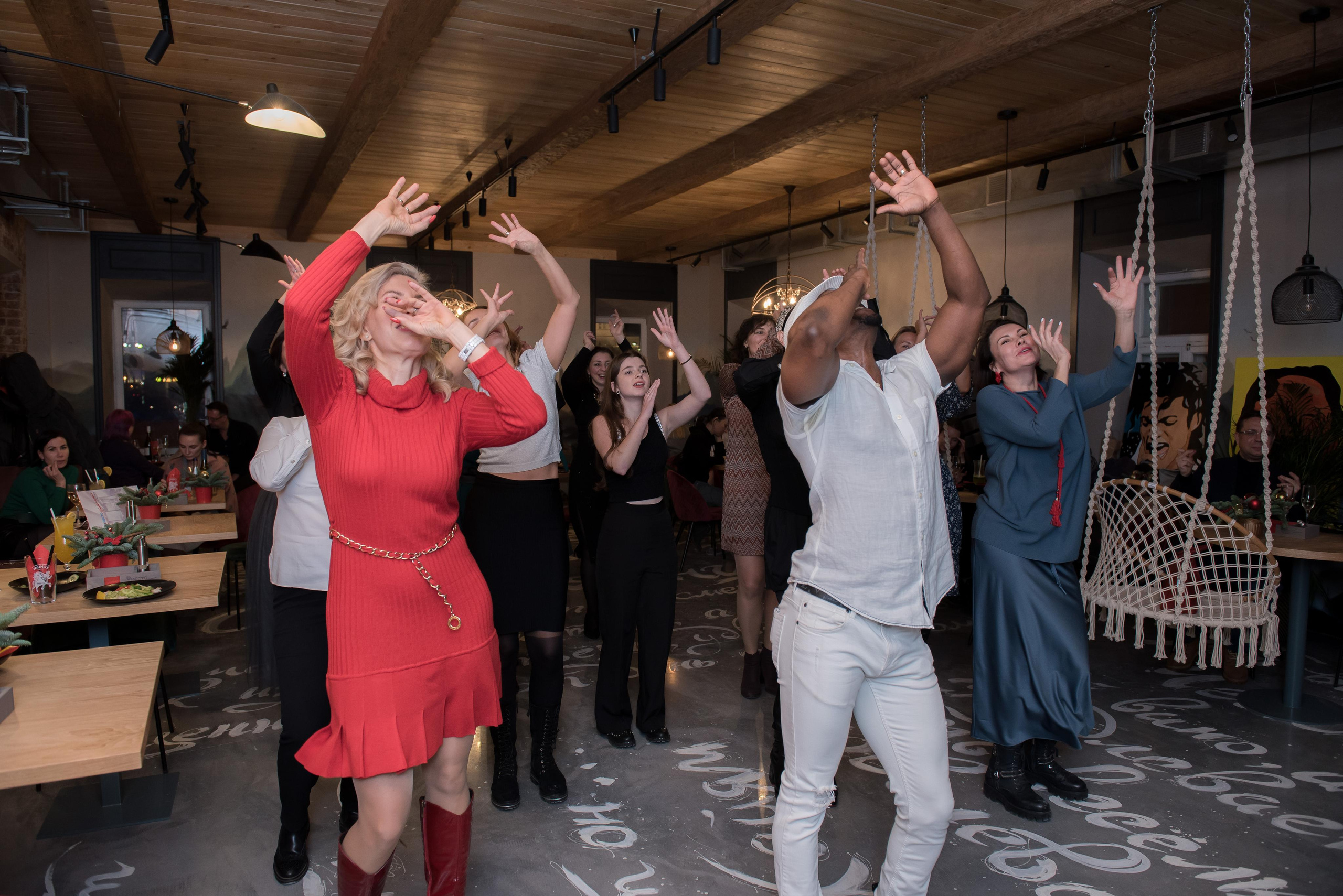 Открытие кафе-бара на Никольской. Бренд-фотограф для экспертов и блогеров в Москве Влада Горбовская