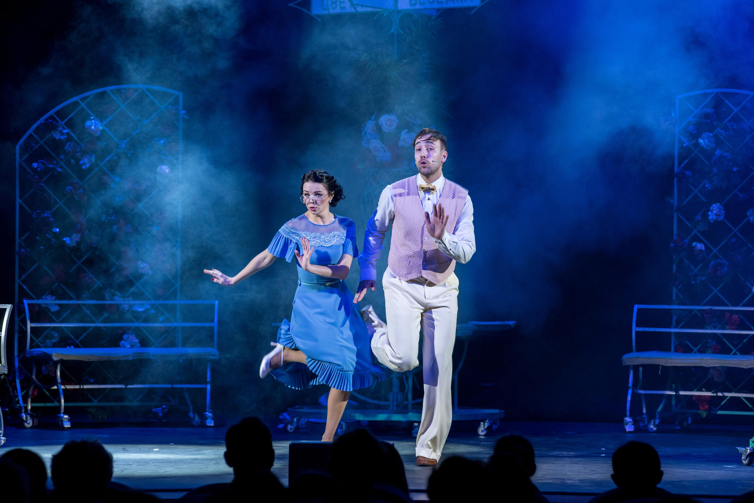 Спектакль «Здравствуйте, я ваша тётя!» — театр «На Басманной». Бренд-фотограф для экспертов и блогеров в Москве Влада Горбовская