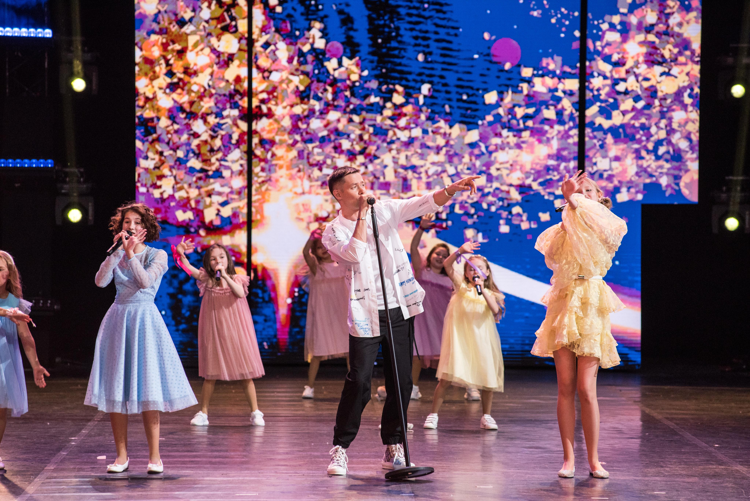 Концерт «Взрослые и Дети. Непоседам — 30!». Бренд-фотограф для экспертов и блогеров в Москве Влада Горбовская