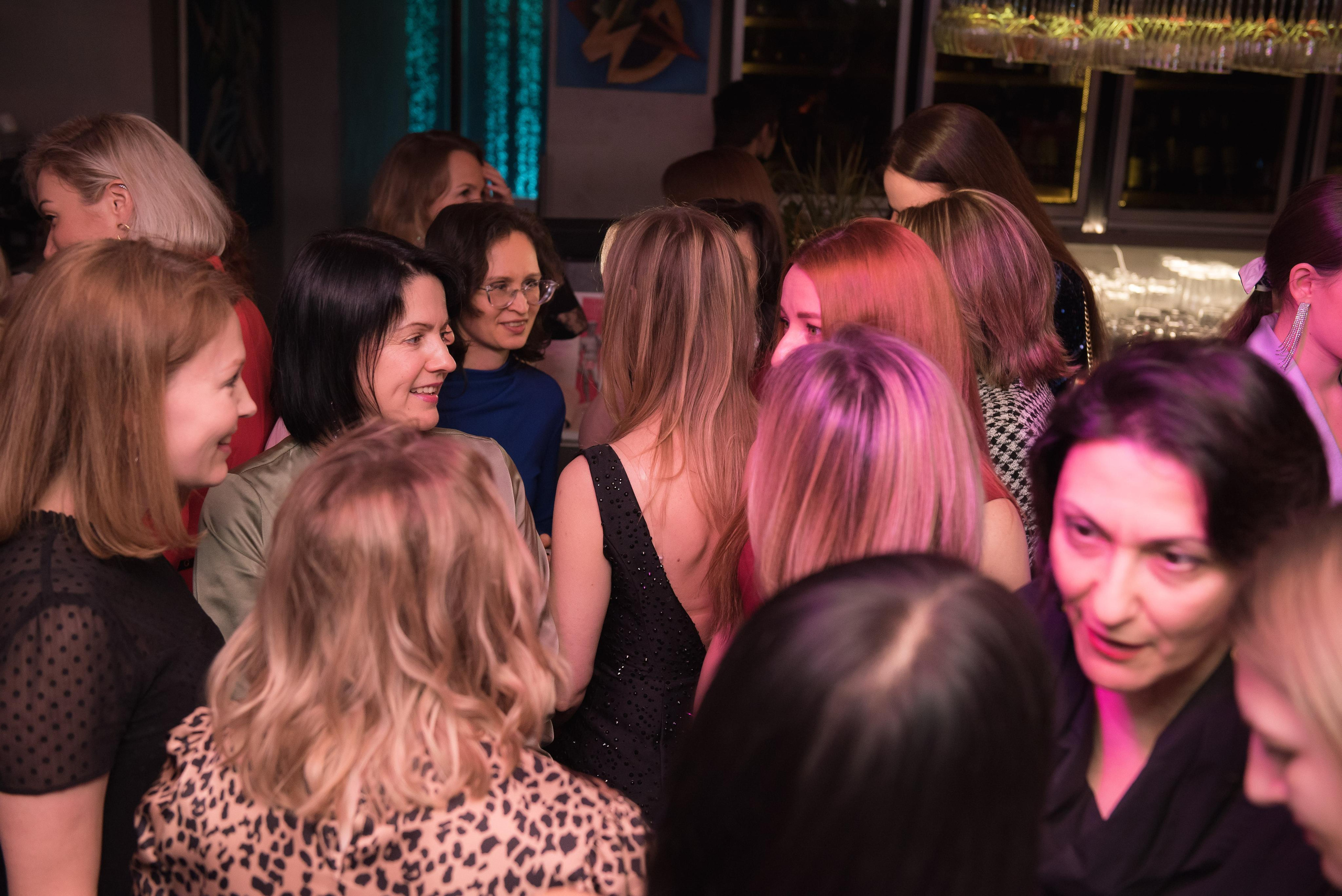 Новогодний девичник «Небанальный нетворкинг». Бренд-фотограф для экспертов и блогеров в Москве Влада Горбовская