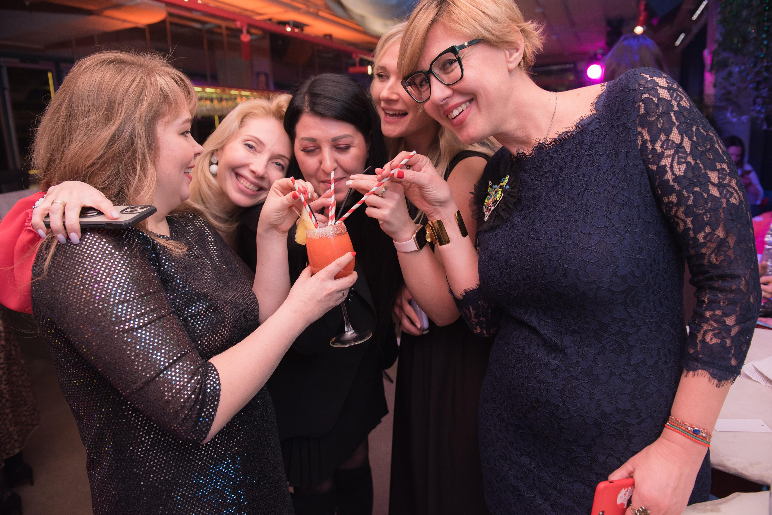 Новогодний девичник «Небанальный нетворкинг». Бренд-фотограф для экспертов и блогеров в Москве Влада Горбовская