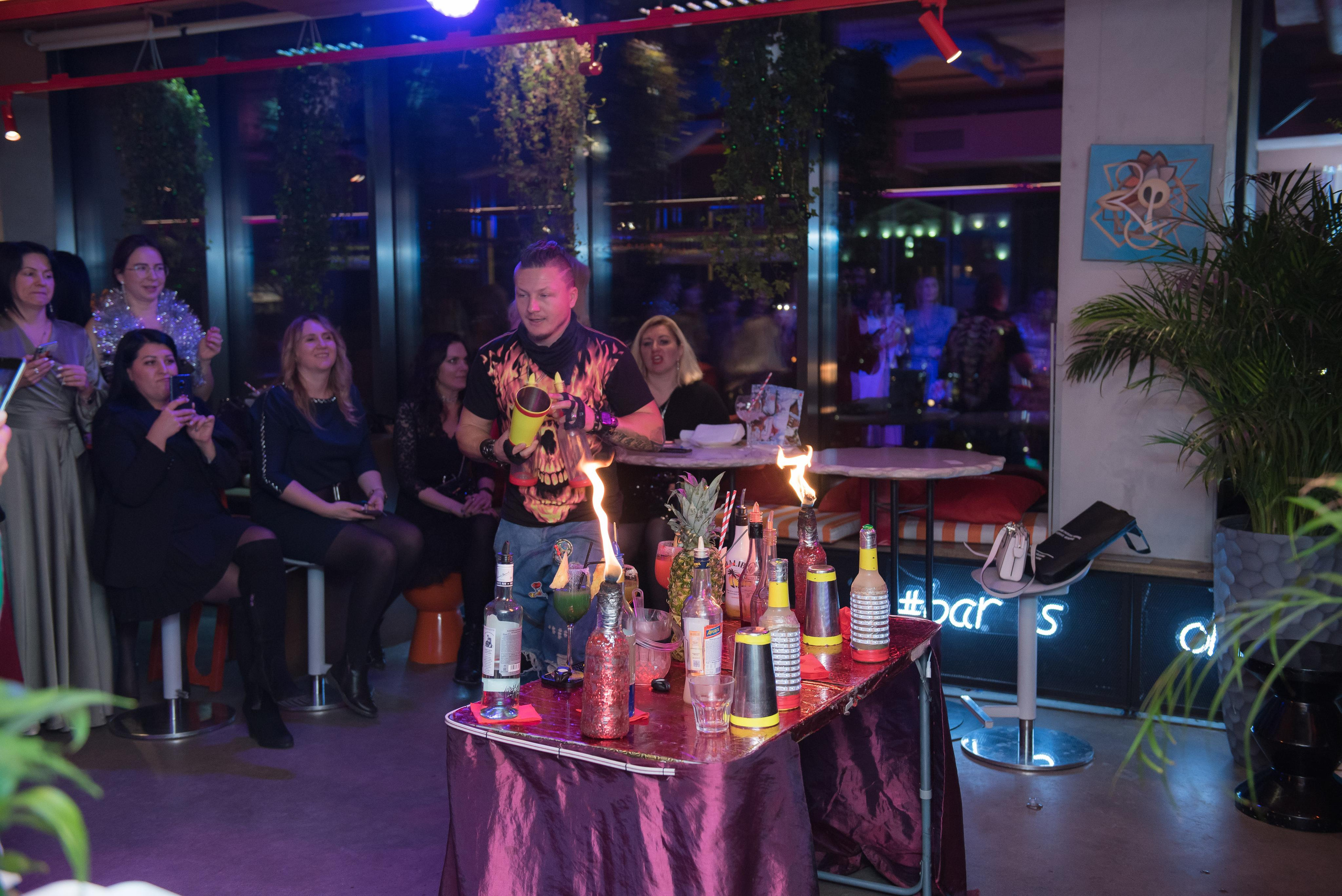 Новогодний девичник «Небанальный нетворкинг». Бренд-фотограф для экспертов и блогеров в Москве Влада Горбовская