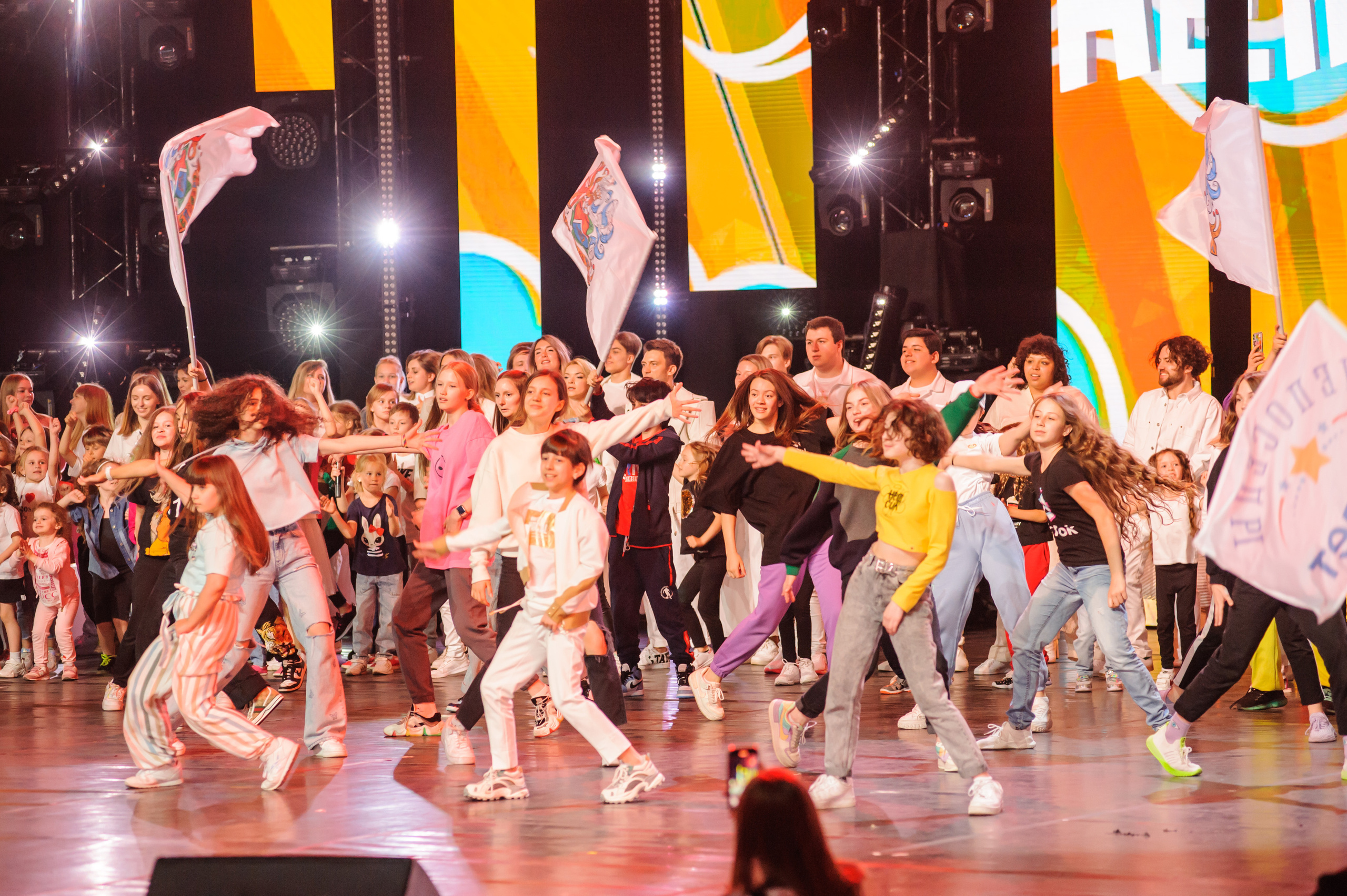 Концерт «Взрослые и Дети. Непоседам — 30!». Бренд-фотограф для экспертов и блогеров в Москве Влада Горбовская