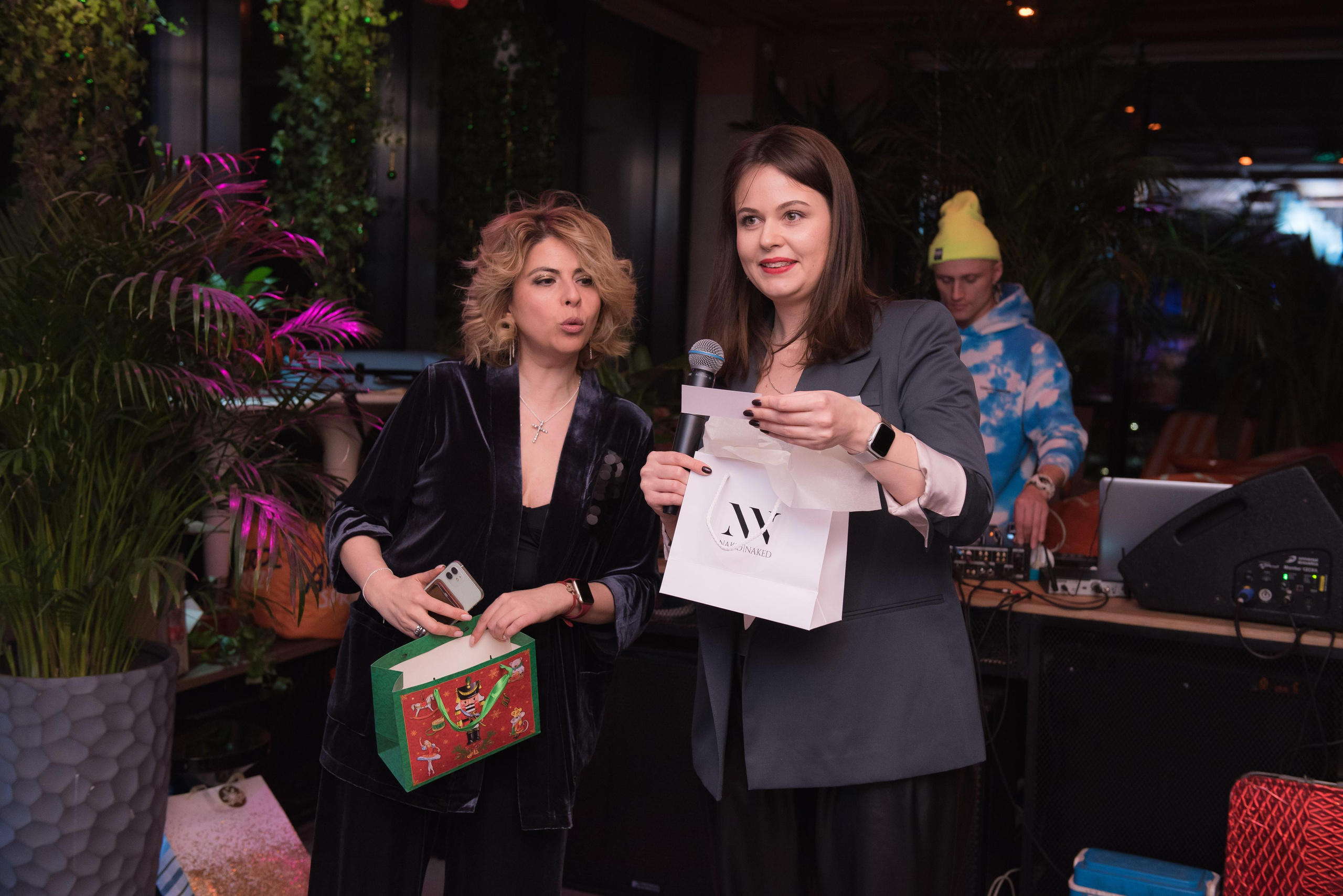 Новогодний девичник «Небанальный нетворкинг». Бренд-фотограф для экспертов и блогеров в Москве Влада Горбовская