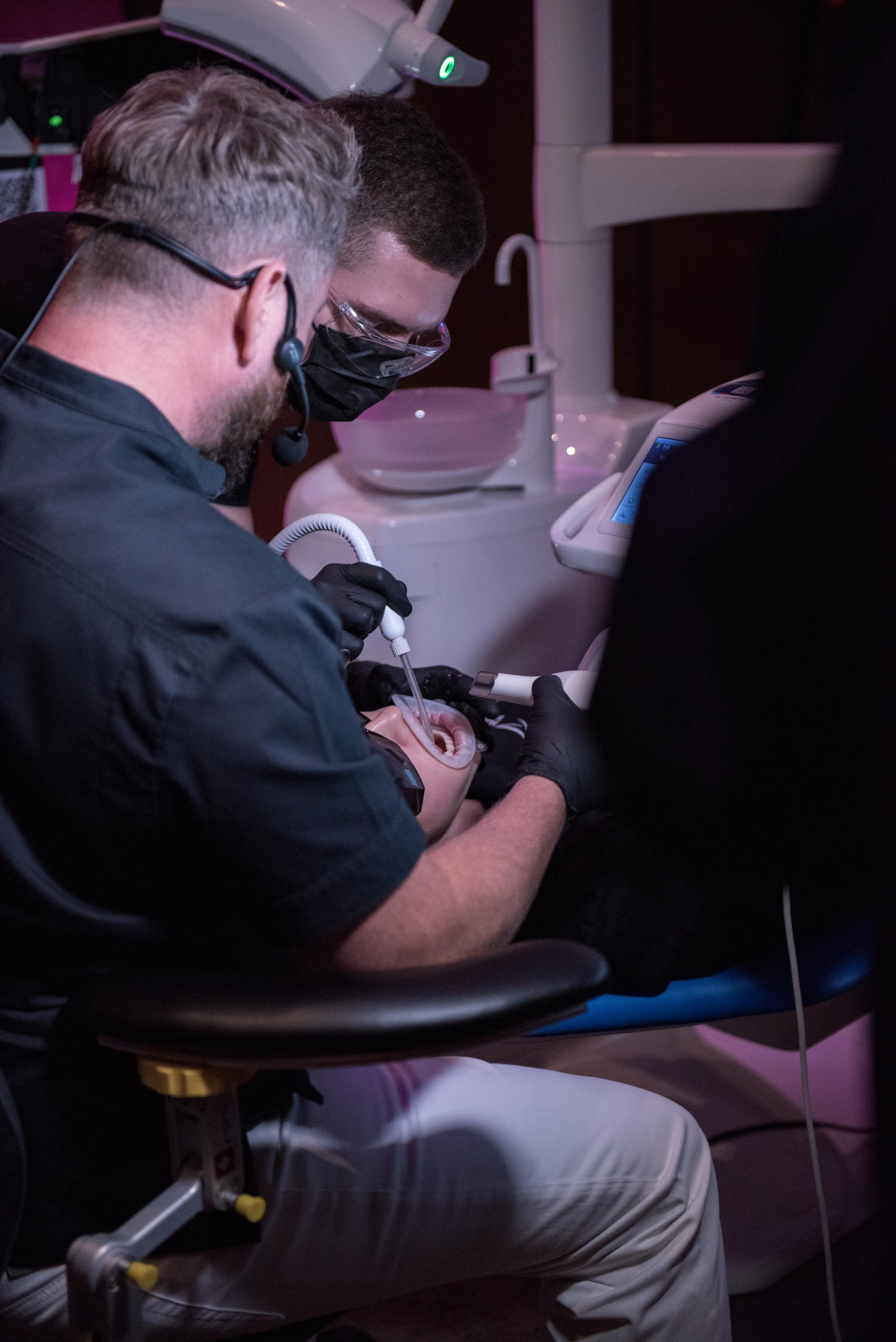 Конференция ортодонтов, «Radisson Blu Olympiyskiy Hotel», Moscow. Бренд-фотограф для экспертов и блогеров в Москве Влада Горбовская