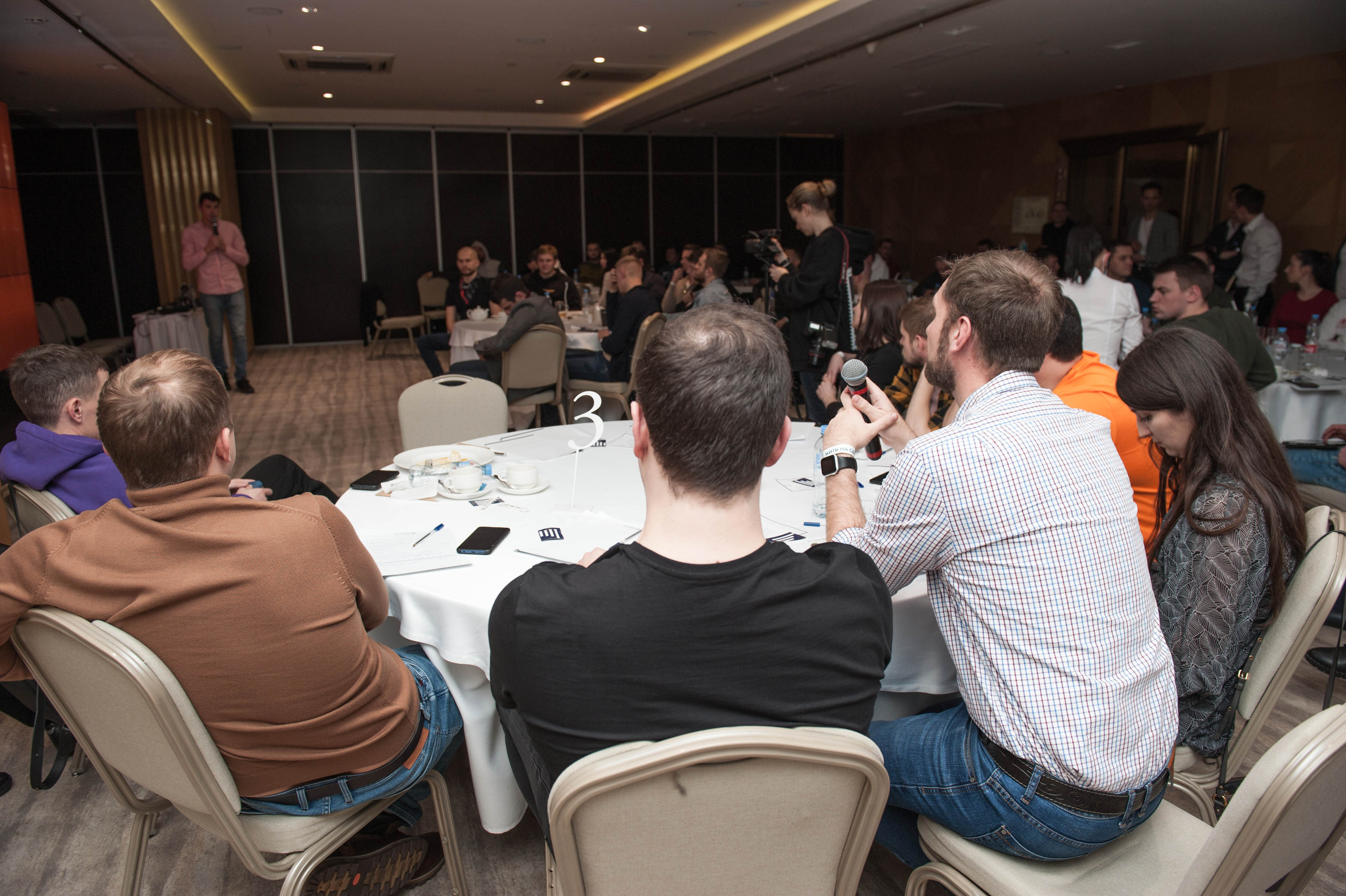 Конференция по Wildberies БЦ «Пальмира». Бренд-фотограф для экспертов и блогеров в Москве Влада Горбовская