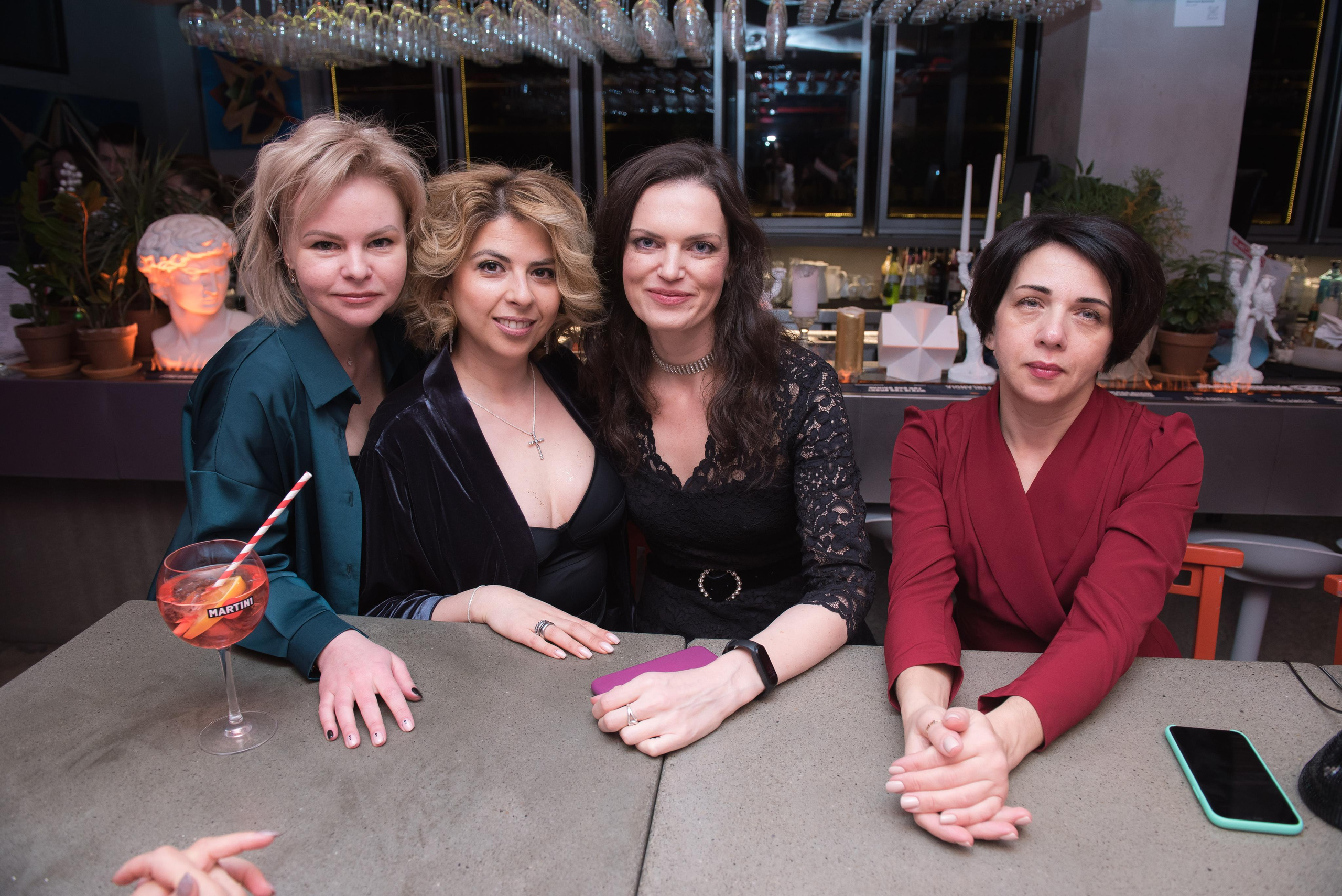 Новогодний девичник «Небанальный нетворкинг». Бренд-фотограф для экспертов и блогеров в Москве Влада Горбовская