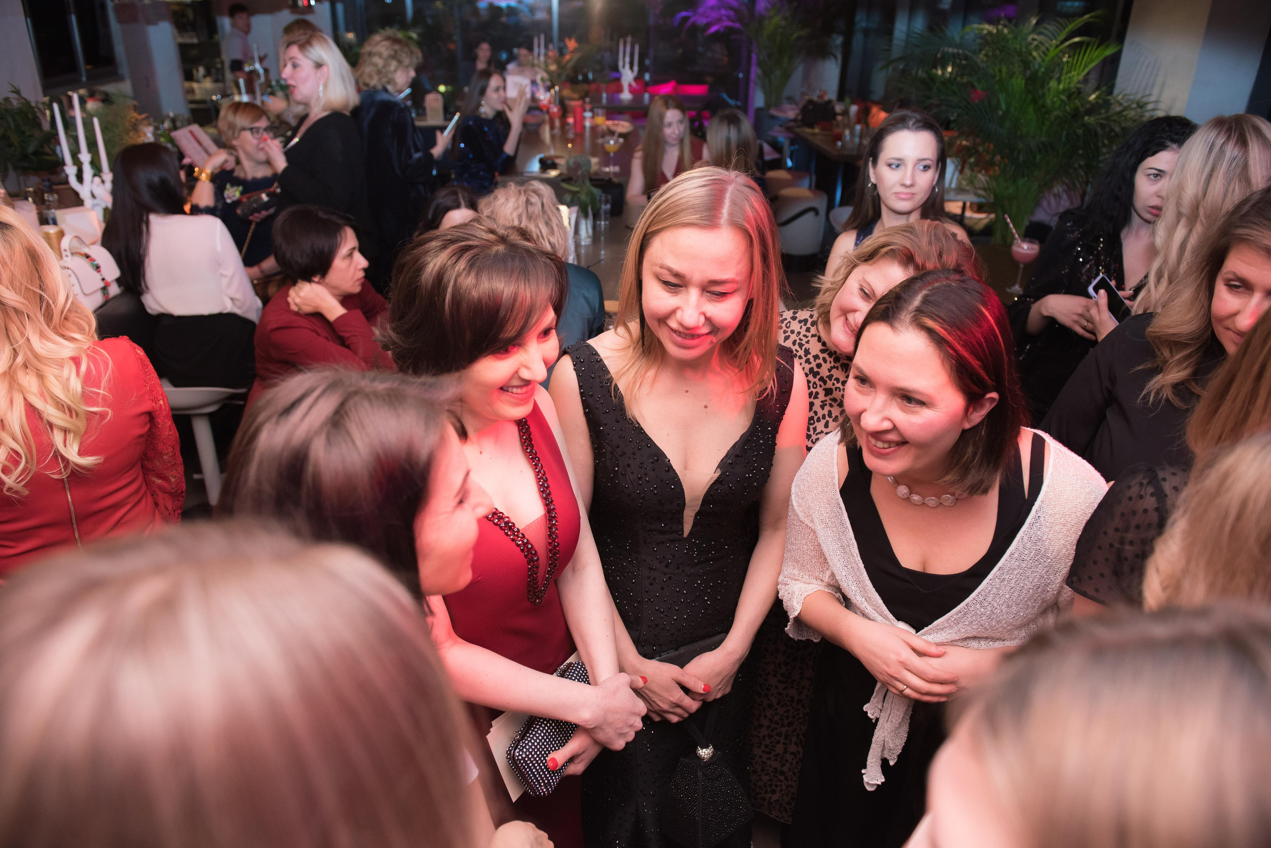 Новогодний девичник «Небанальный нетворкинг». Бренд-фотограф для экспертов и блогеров в Москве Влада Горбовская