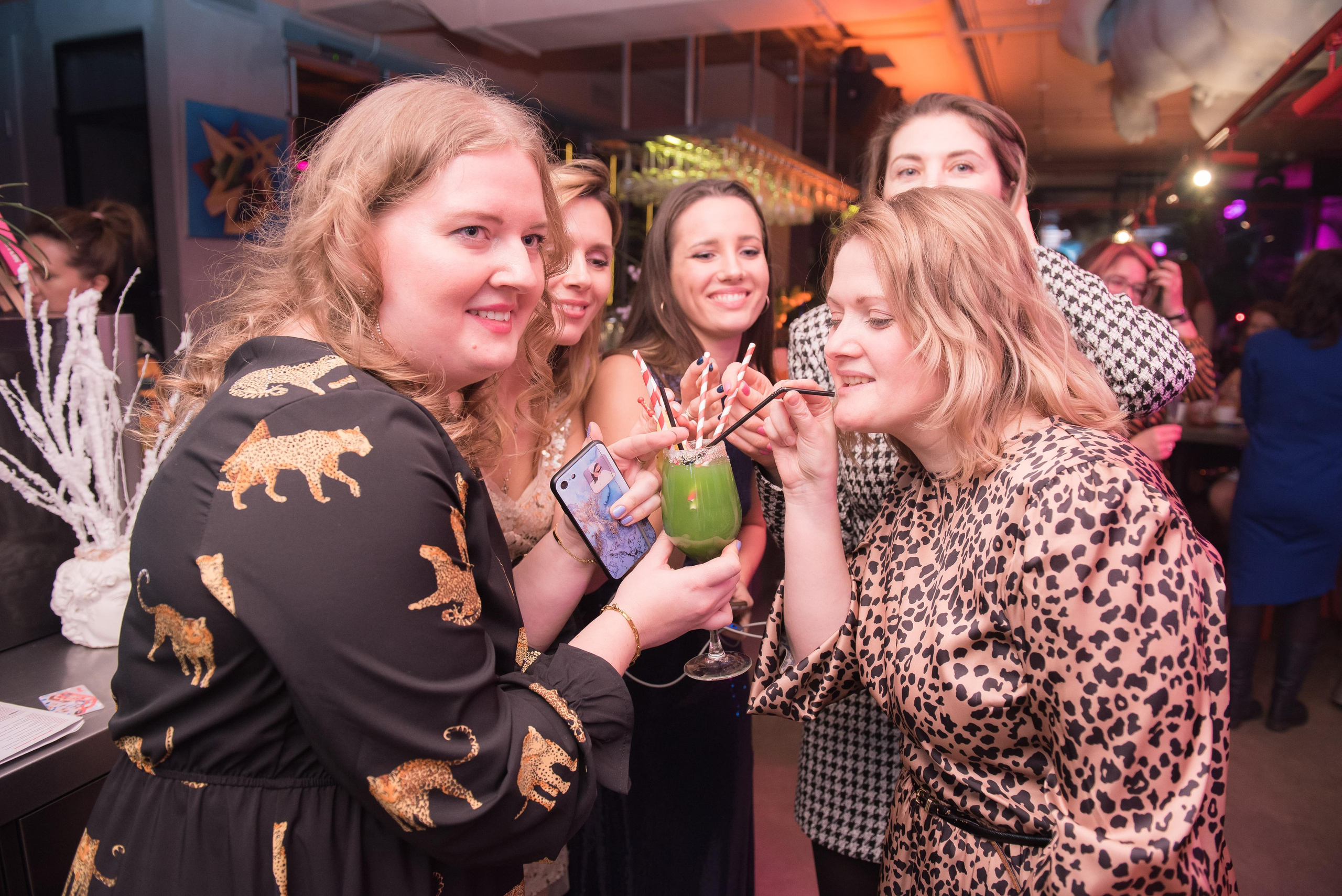 Новогодний девичник «Небанальный нетворкинг». Бренд-фотограф для экспертов и блогеров в Москве Влада Горбовская