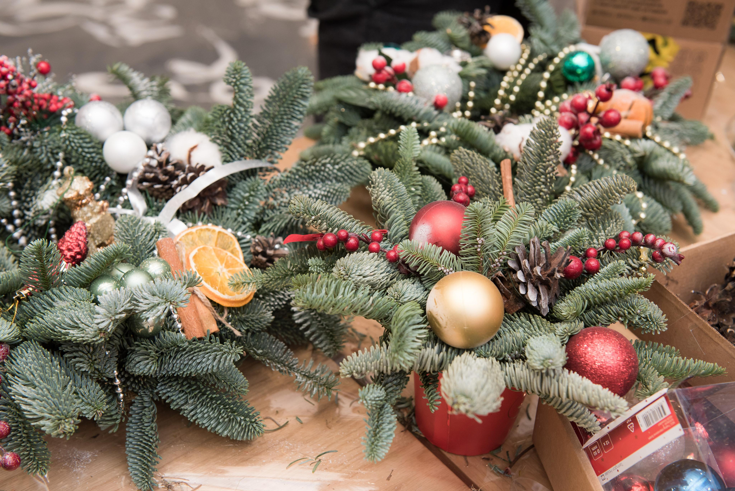 МК по новогодним венкам. Бренд-фотограф для экспертов и блогеров в Москве Влада Горбовская