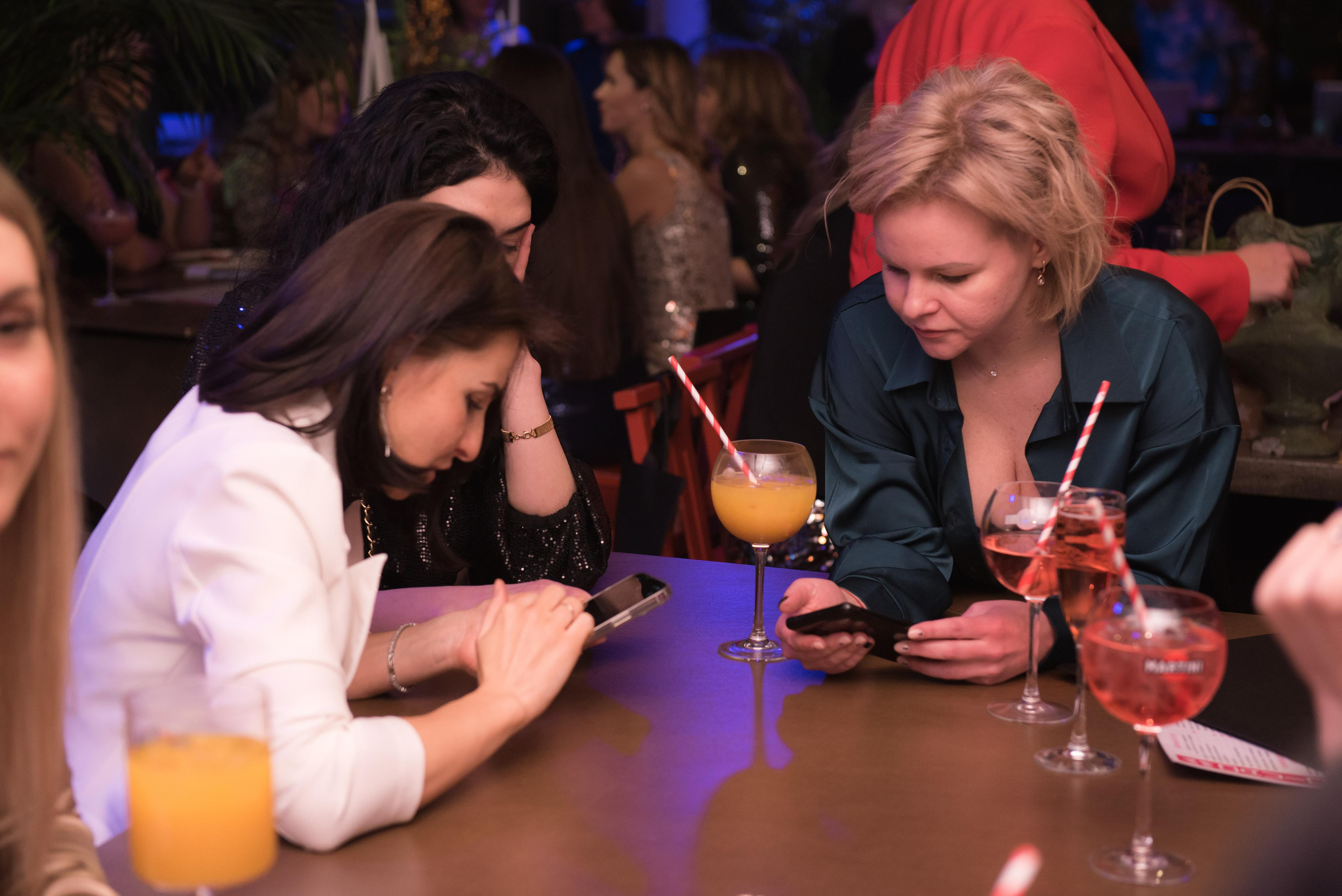 Новогодний девичник «Небанальный нетворкинг». Бренд-фотограф для экспертов и блогеров в Москве Влада Горбовская