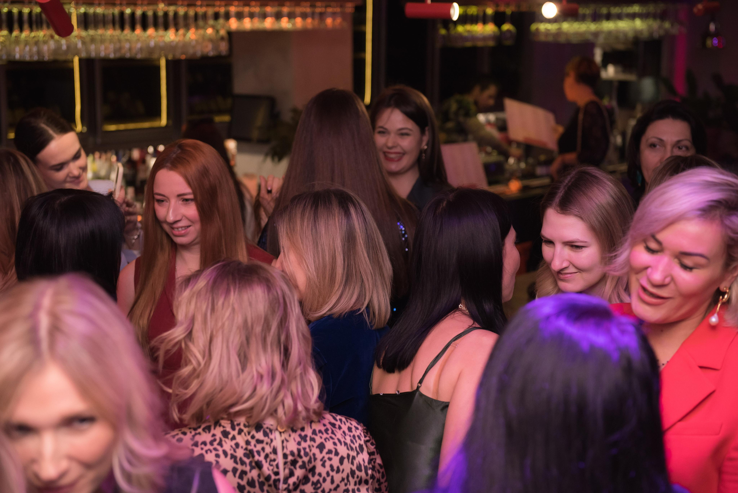 Новогодний девичник «Небанальный нетворкинг». Бренд-фотограф для экспертов и блогеров в Москве Влада Горбовская