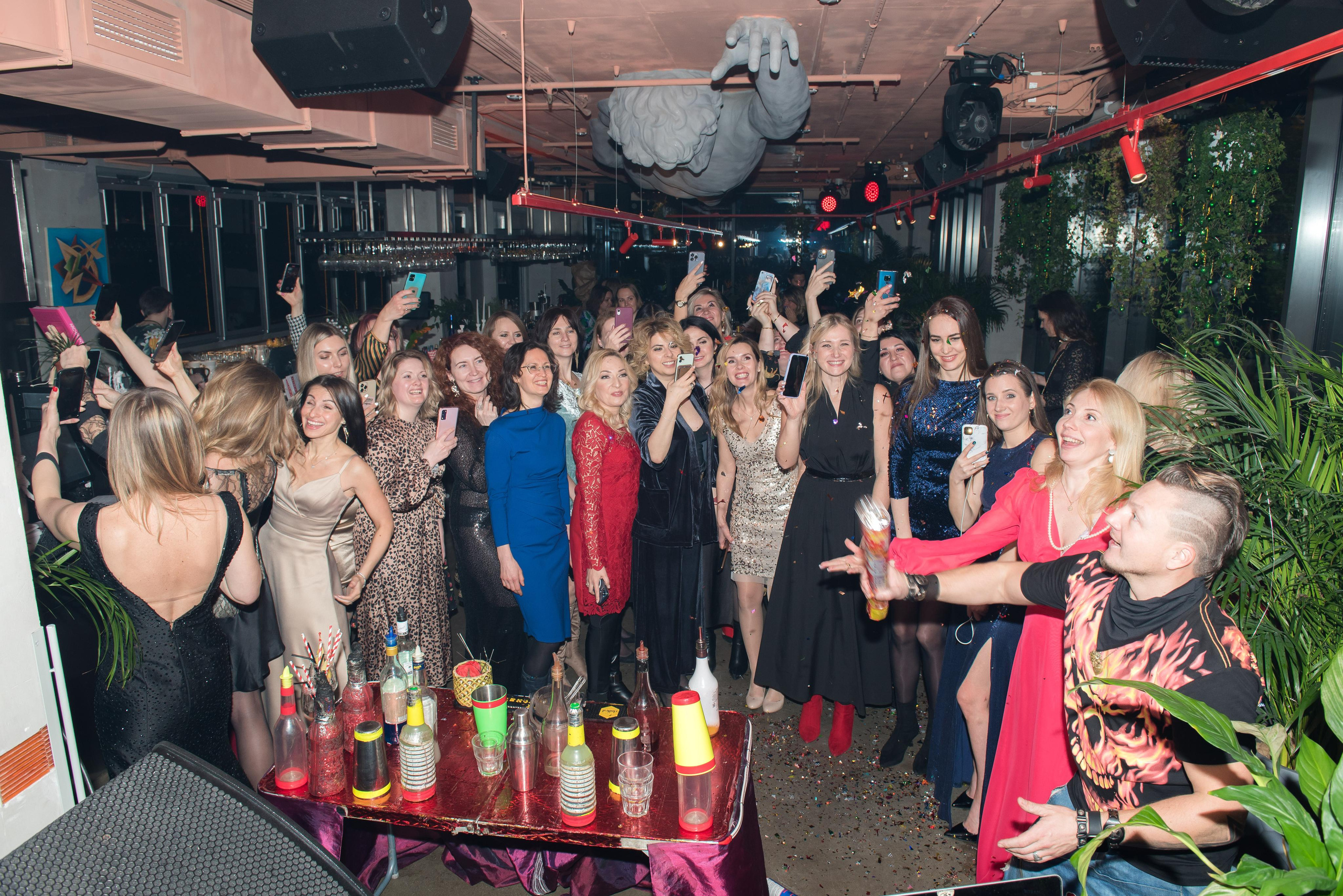 Новогодний девичник «Небанальный нетворкинг». Бренд-фотограф для экспертов и блогеров в Москве Влада Горбовская