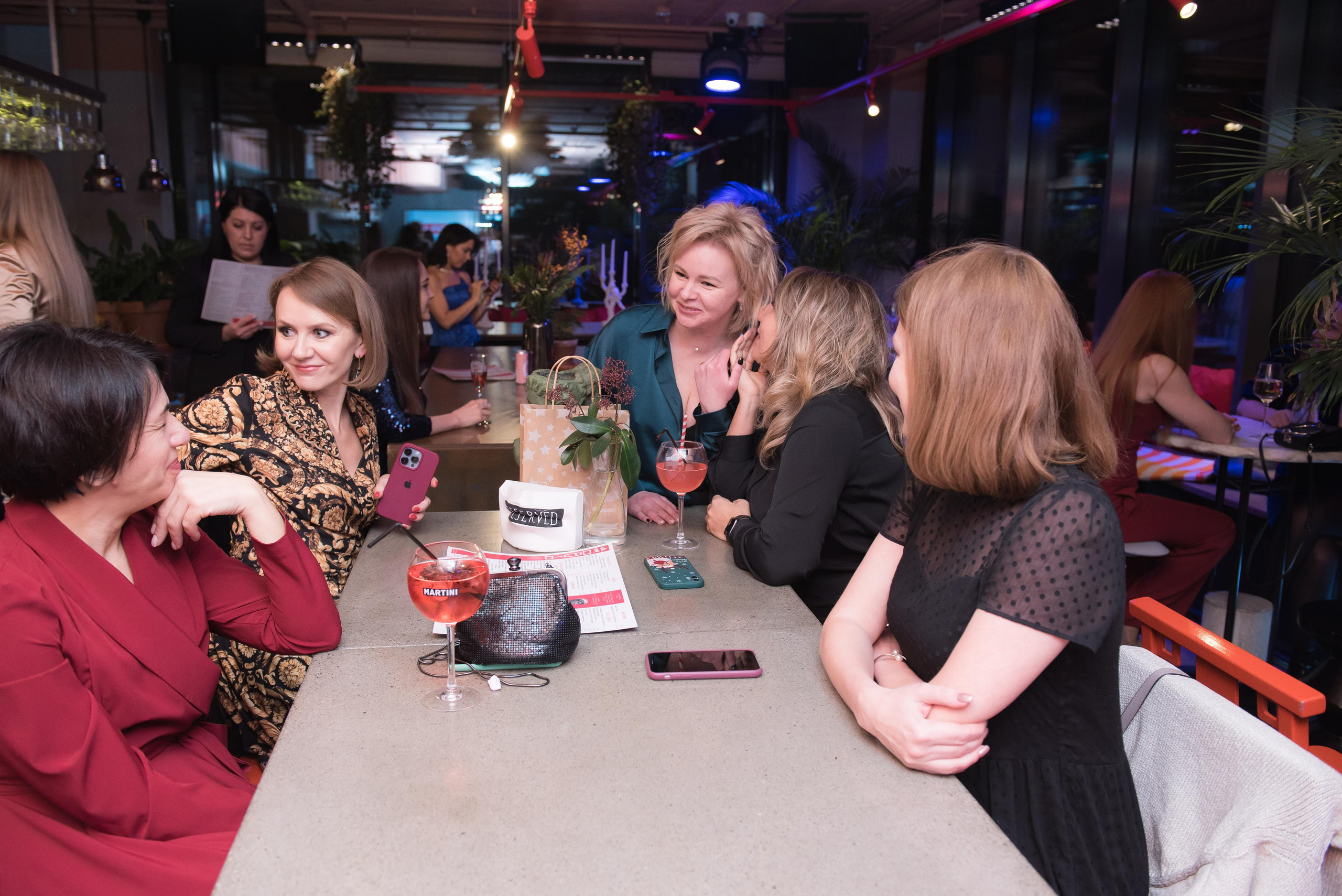 Новогодний девичник «Небанальный нетворкинг». Бренд-фотограф для экспертов и блогеров в Москве Влада Горбовская