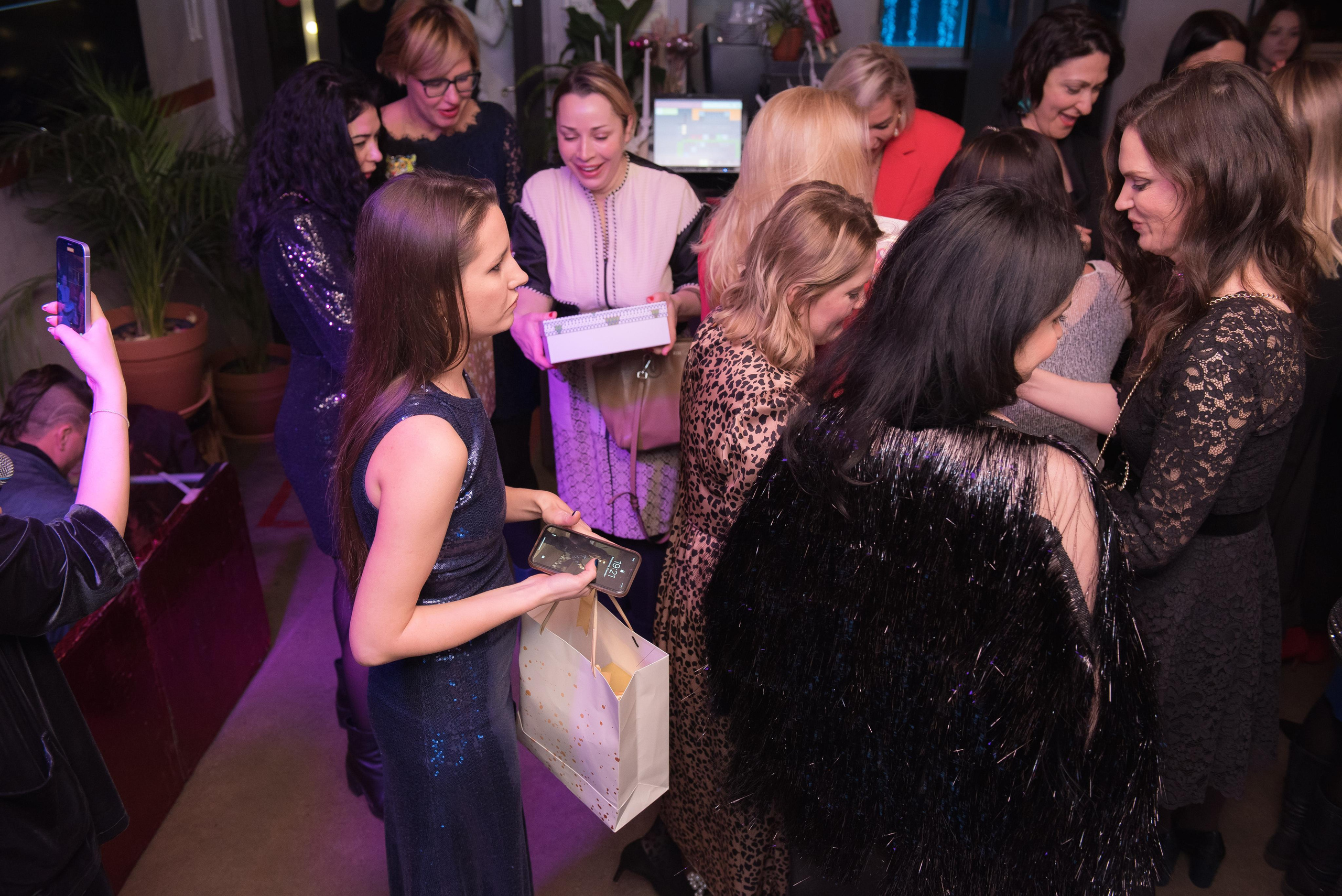 Новогодний девичник «Небанальный нетворкинг». Бренд-фотограф для экспертов и блогеров в Москве Влада Горбовская