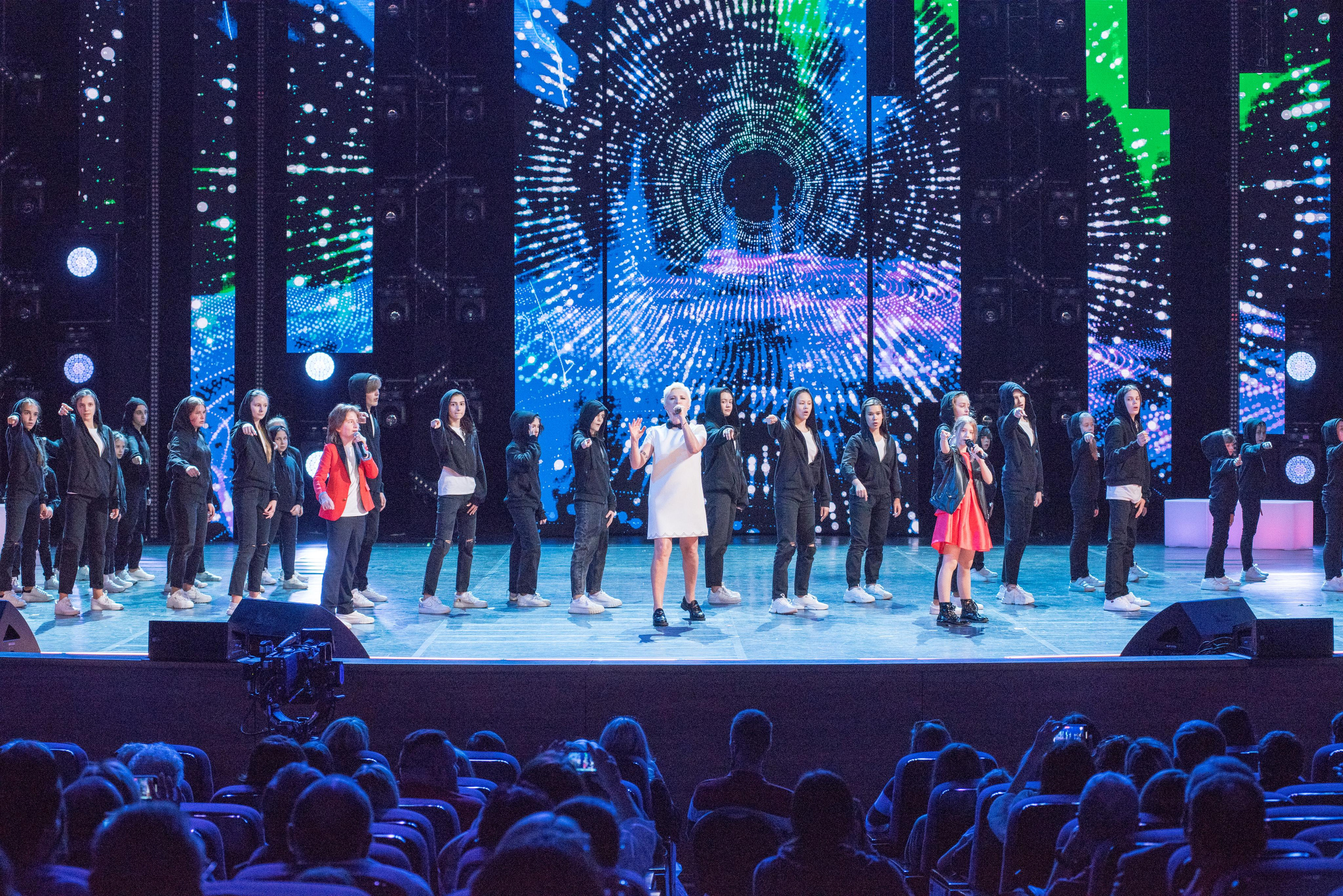 Концерт «Взрослые и Дети. Непоседам — 30!». Бренд-фотограф для экспертов и блогеров в Москве Влада Горбовская