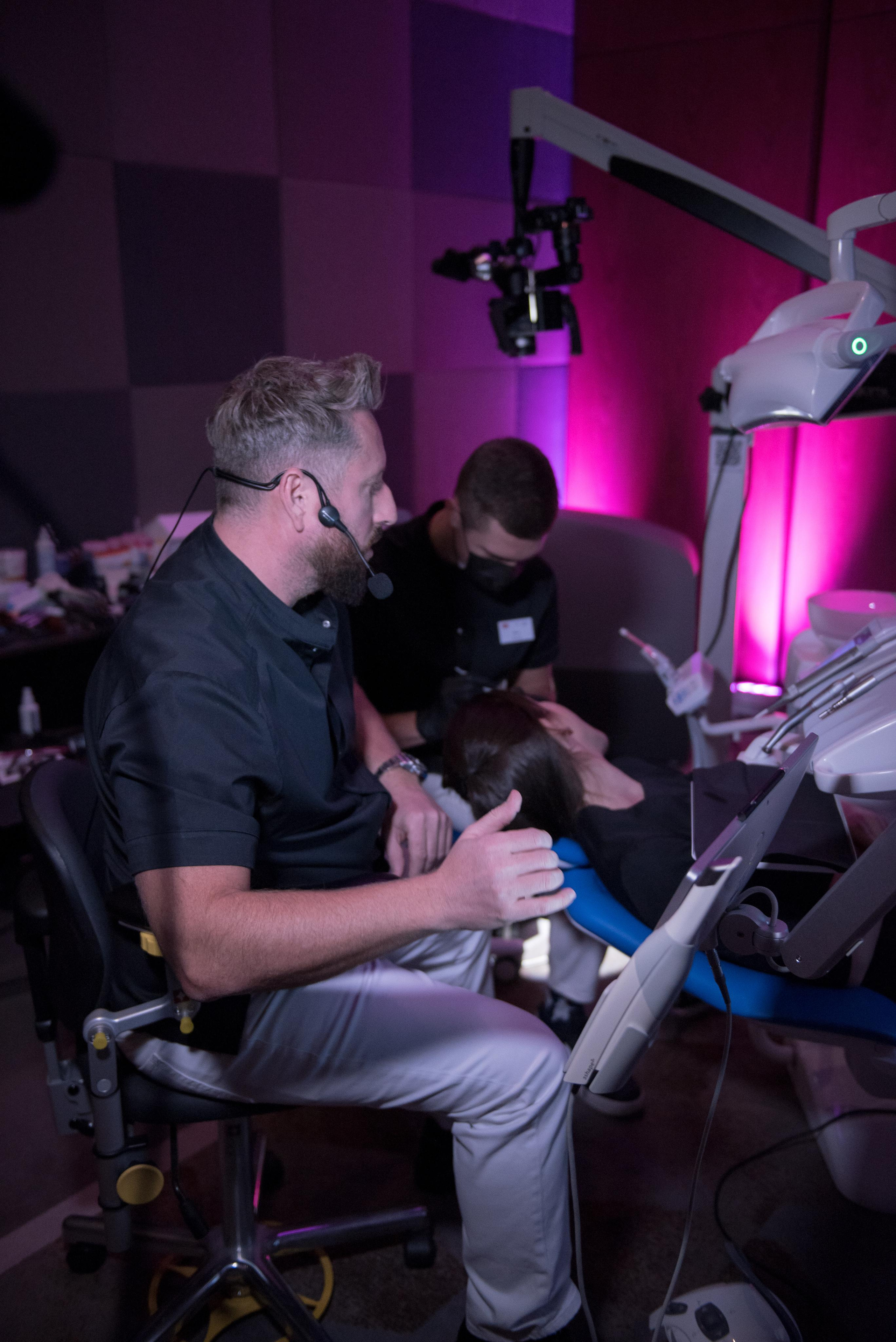 Конференция ортодонтов, «Radisson Blu Olympiyskiy Hotel», Moscow. Бренд-фотограф для экспертов и блогеров в Москве Влада Горбовская