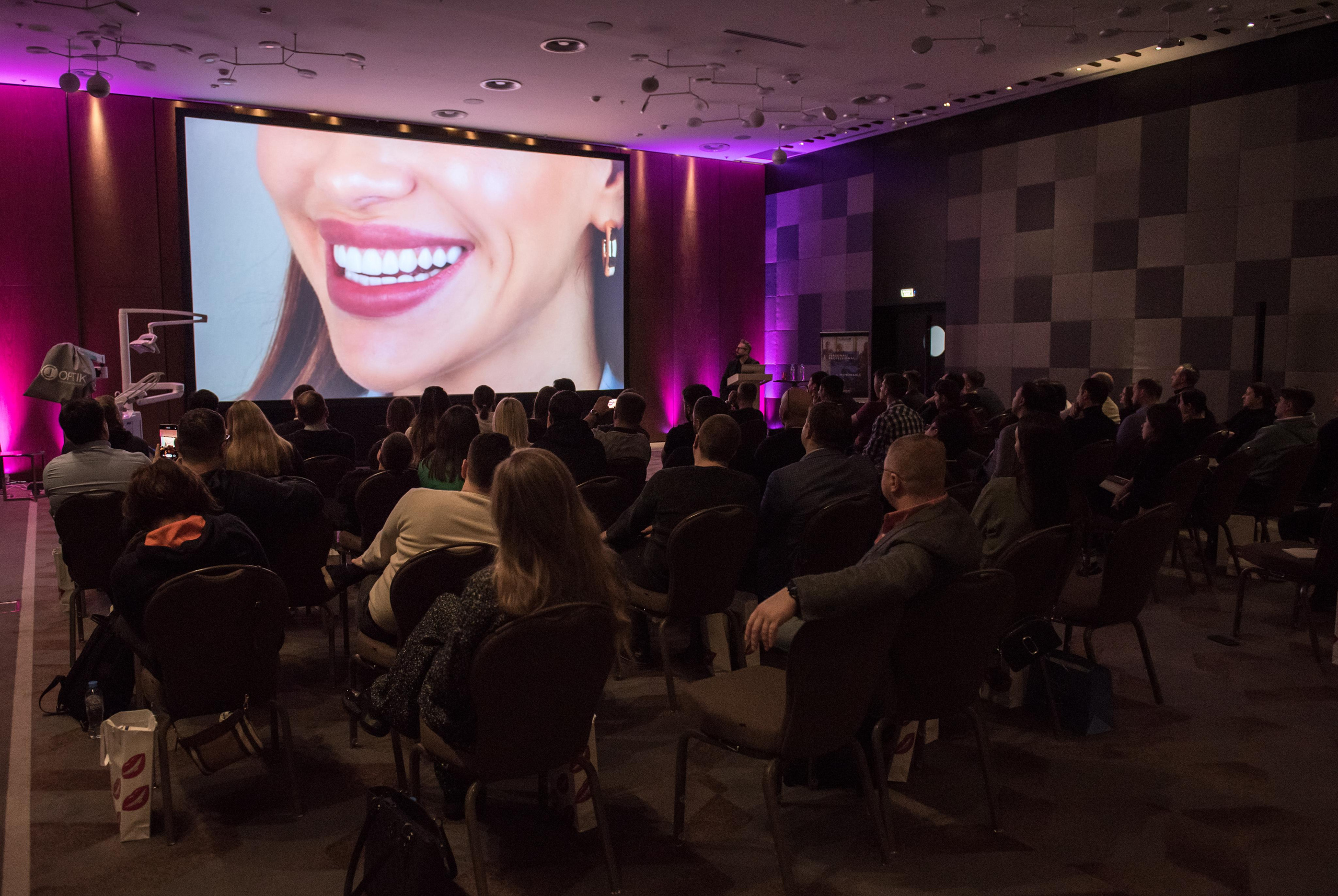 Конференция ортодонтов, «Radisson Blu Olympiyskiy Hotel», Moscow. Бренд-фотограф для экспертов и блогеров в Москве Влада Горбовская