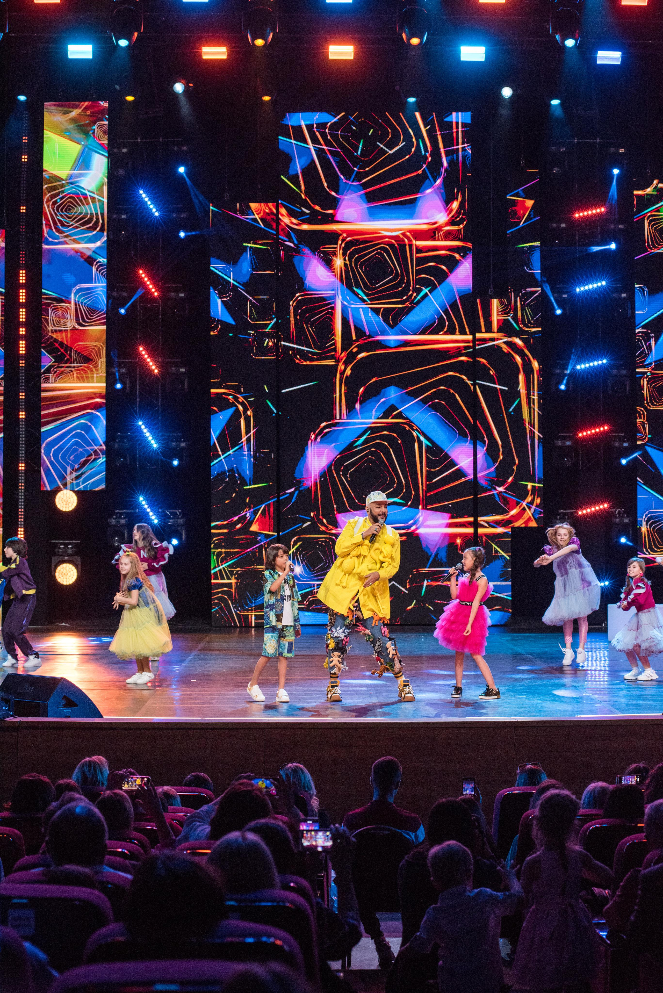 Концерт «Взрослые и Дети. Непоседам — 30!». Бренд-фотограф для экспертов и блогеров в Москве Влада Горбовская