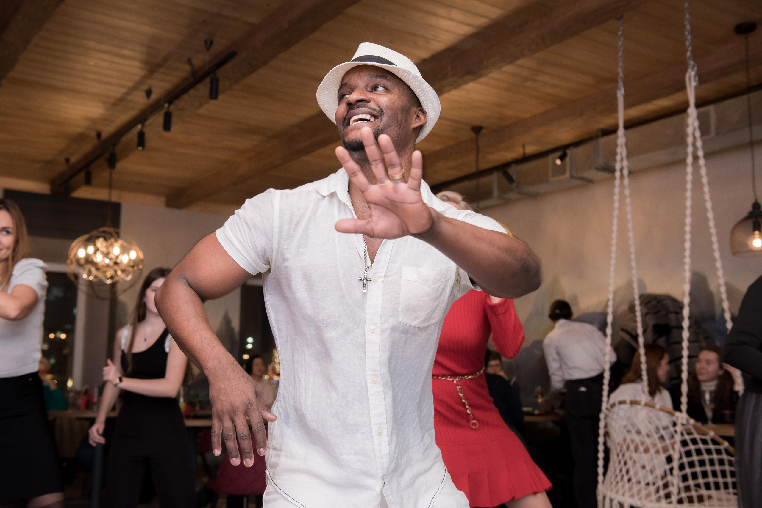 Открытие кафе-бара на Никольской. Бренд-фотограф для экспертов и блогеров в Москве Влада Горбовская