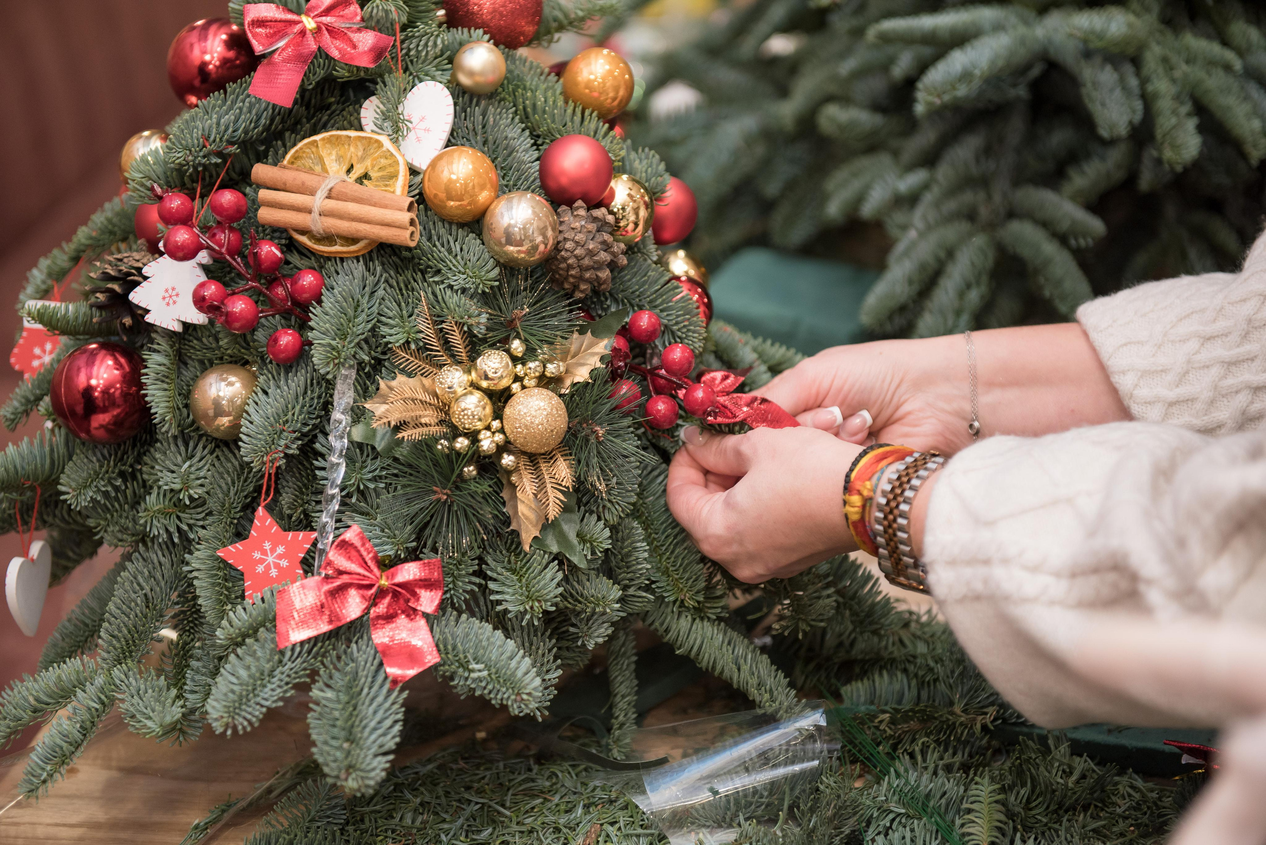 МК по новогодним венкам. Бренд-фотограф для экспертов и блогеров в Москве Влада Горбовская