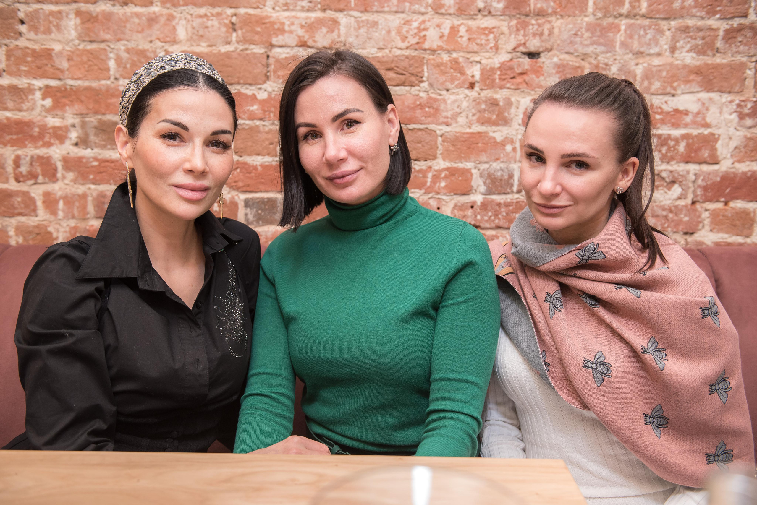 Открытие кафе-бара на Никольской. Бренд-фотограф для экспертов и блогеров в Москве Влада Горбовская