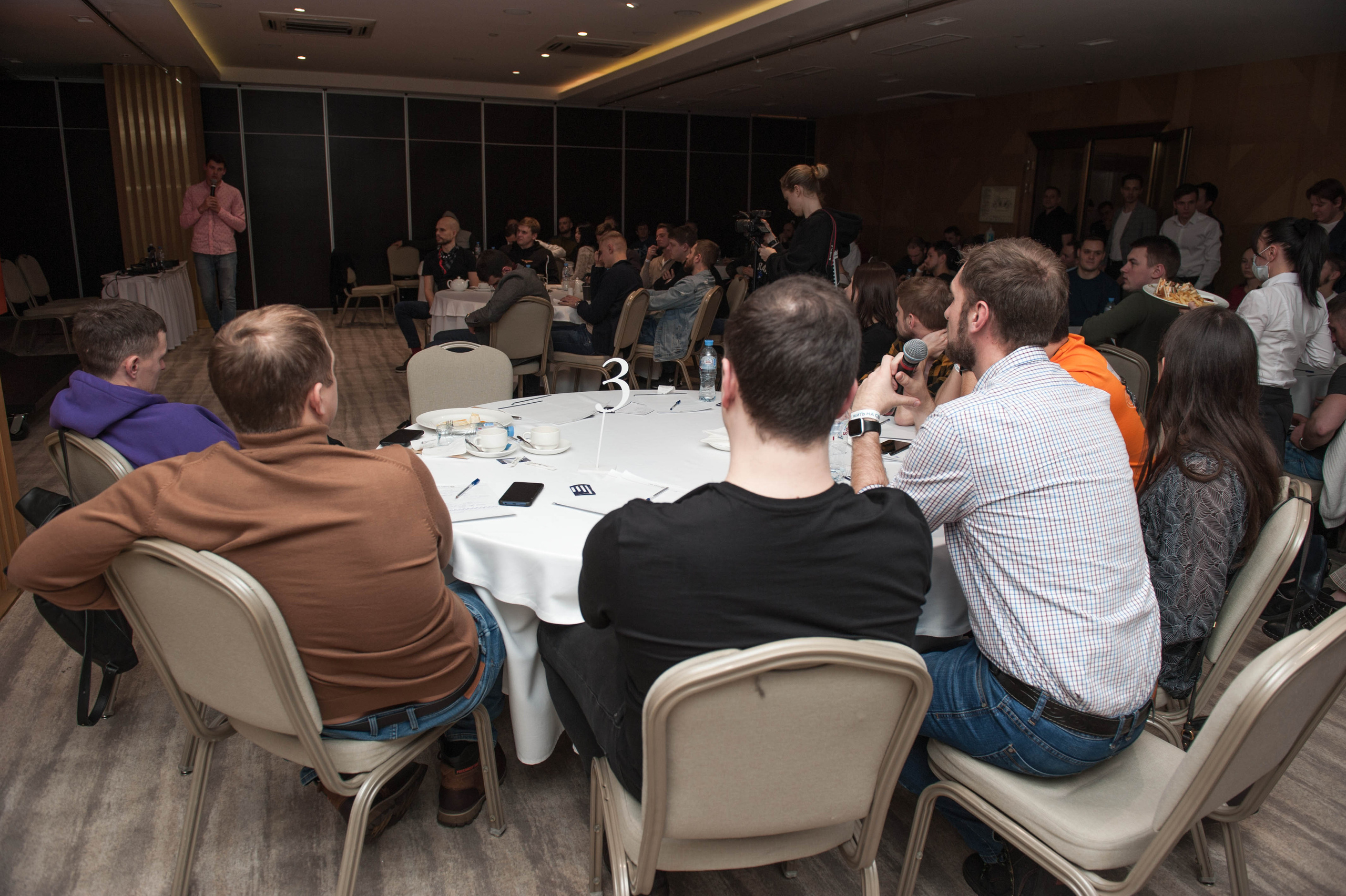 Конференция по Wildberies БЦ «Пальмира». Бренд-фотограф для экспертов и блогеров в Москве Влада Горбовская