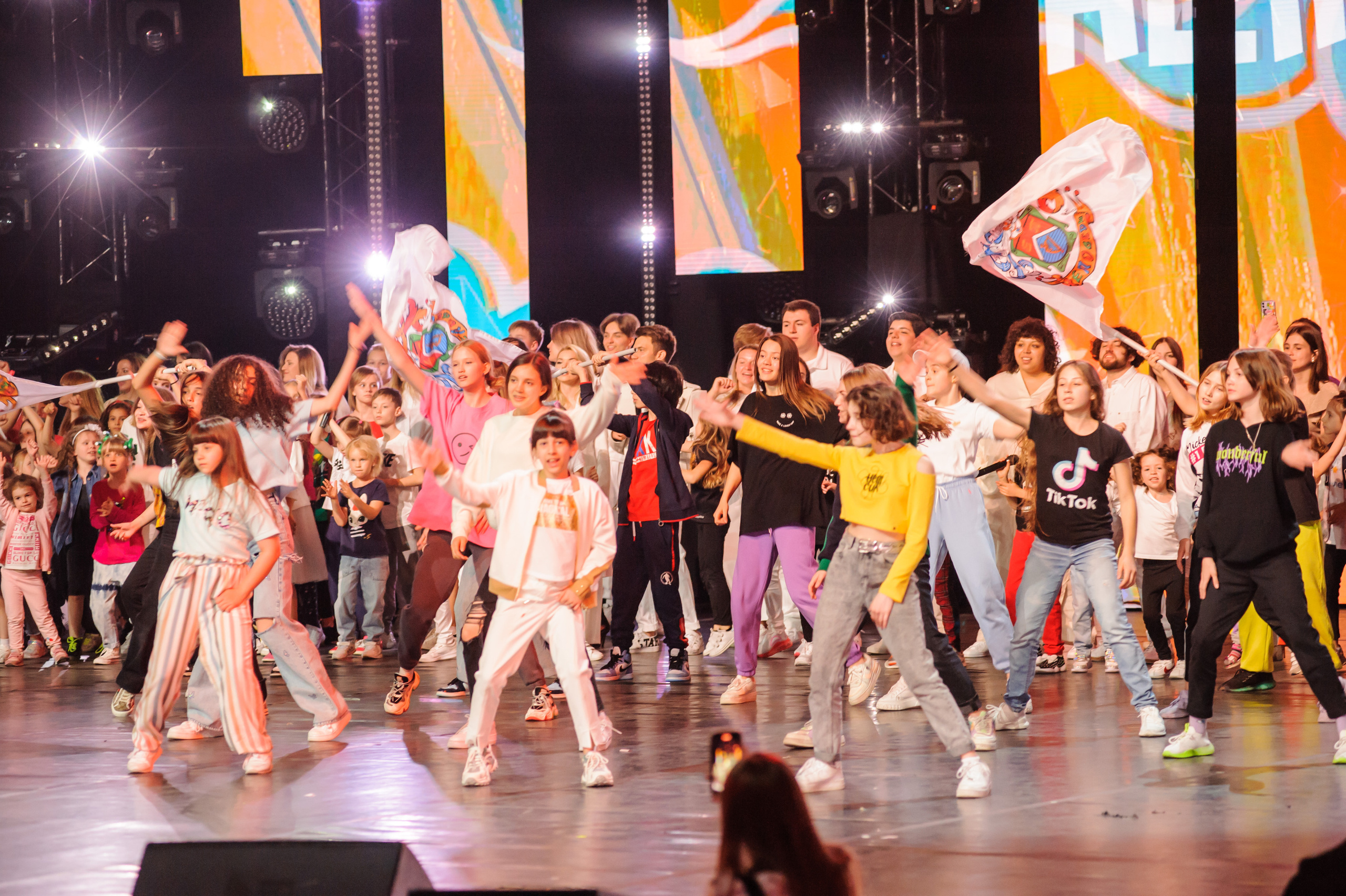 Концерт «Взрослые и Дети. Непоседам — 30!». Бренд-фотограф для экспертов и блогеров в Москве Влада Горбовская