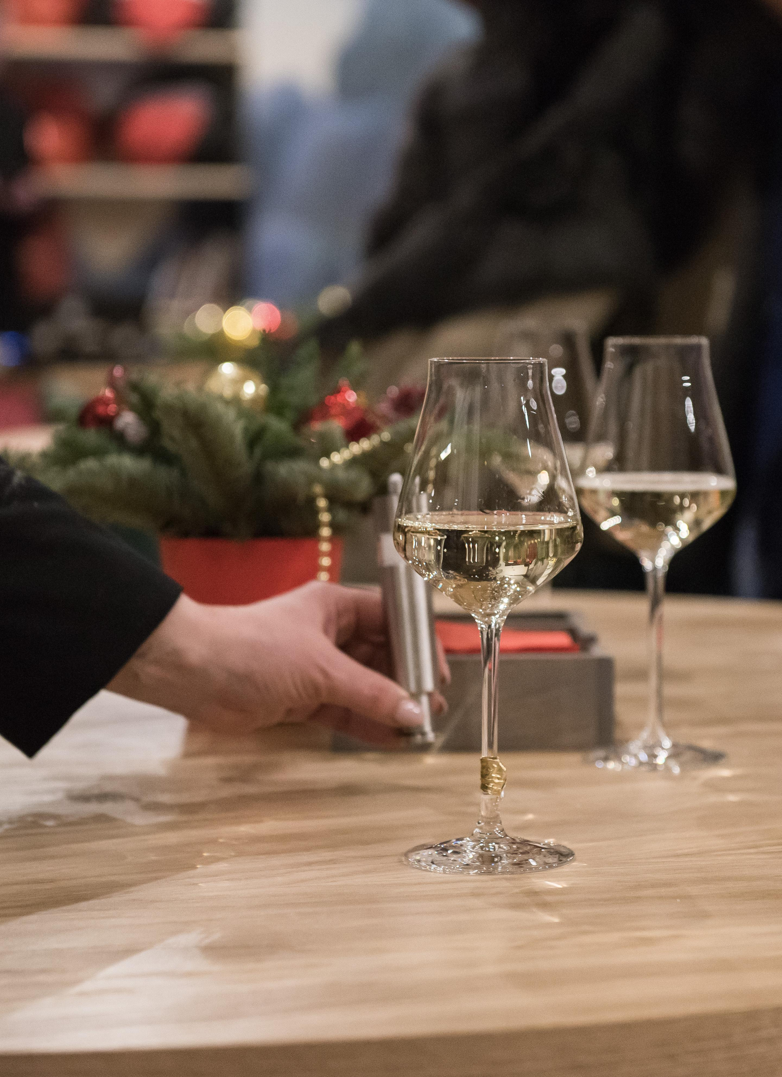 Открытие кафе-бара на Никольской. Бренд-фотограф для экспертов и блогеров в Москве Влада Горбовская