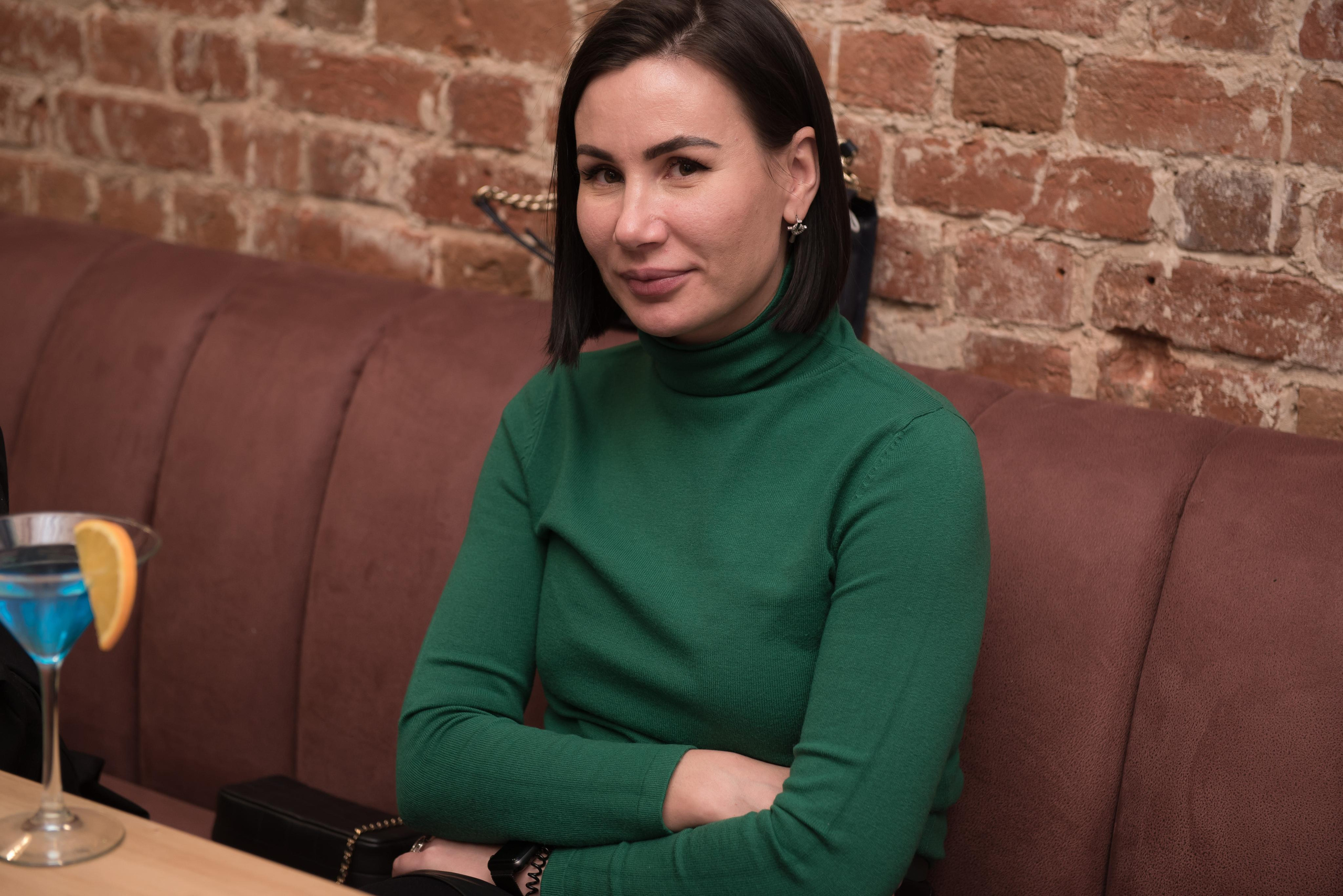 Открытие кафе-бара на Никольской. Бренд-фотограф для экспертов и блогеров в Москве Влада Горбовская