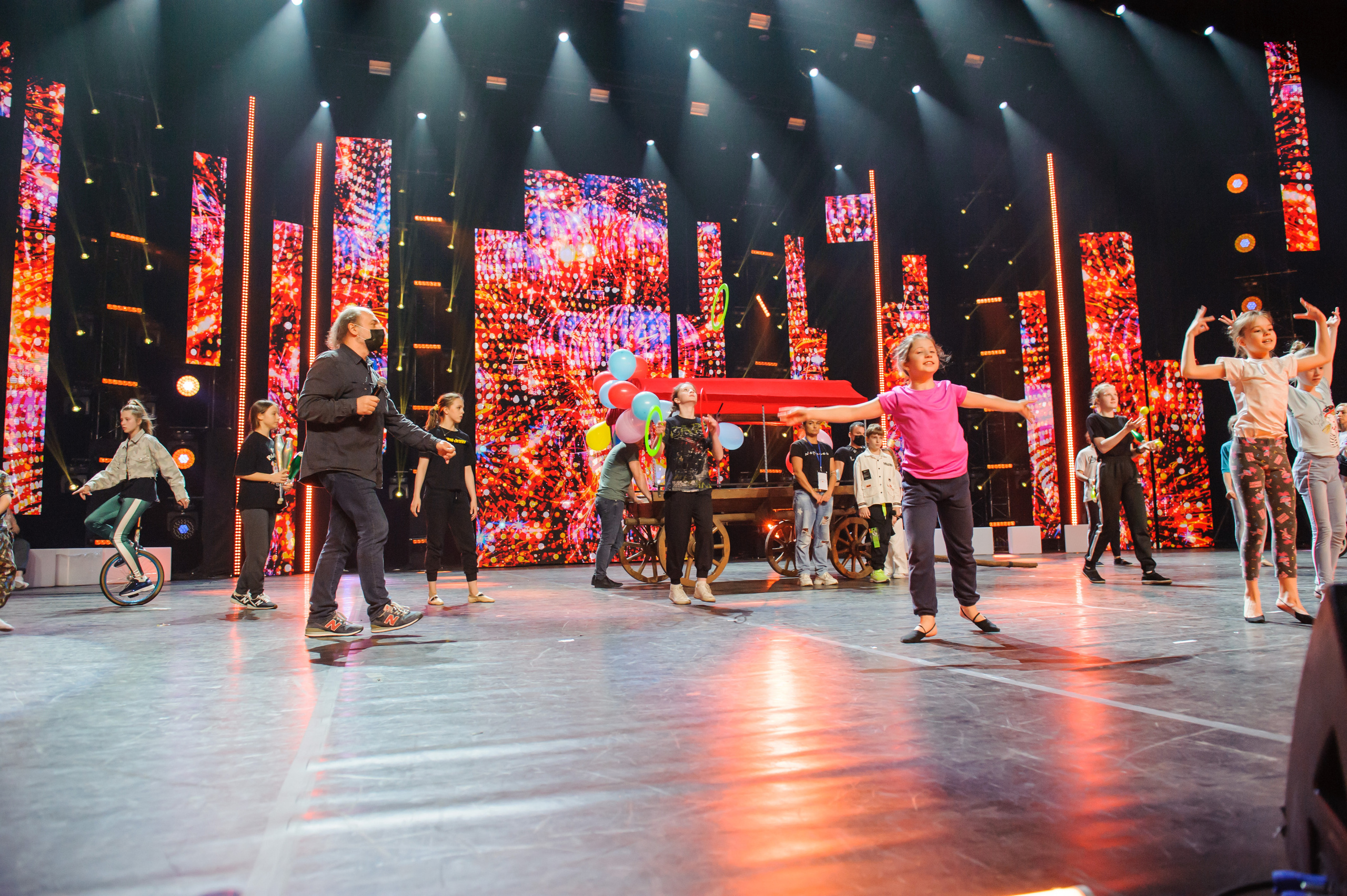 Концерт «Взрослые и Дети. Непоседам — 30!». Бренд-фотограф для экспертов и блогеров в Москве Влада Горбовская