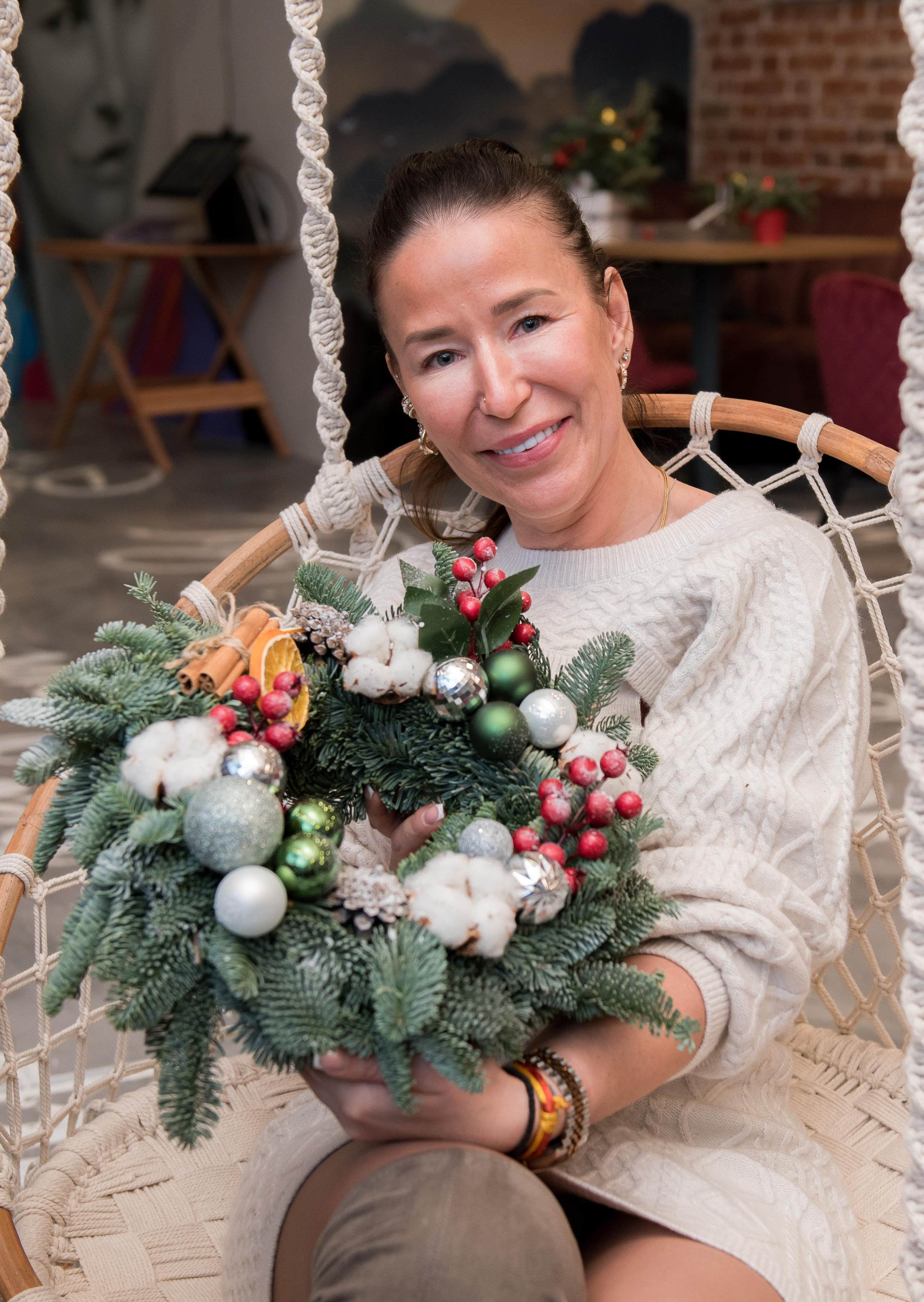 МК по новогодним венкам. Бренд-фотограф для экспертов и блогеров в Москве Влада Горбовская