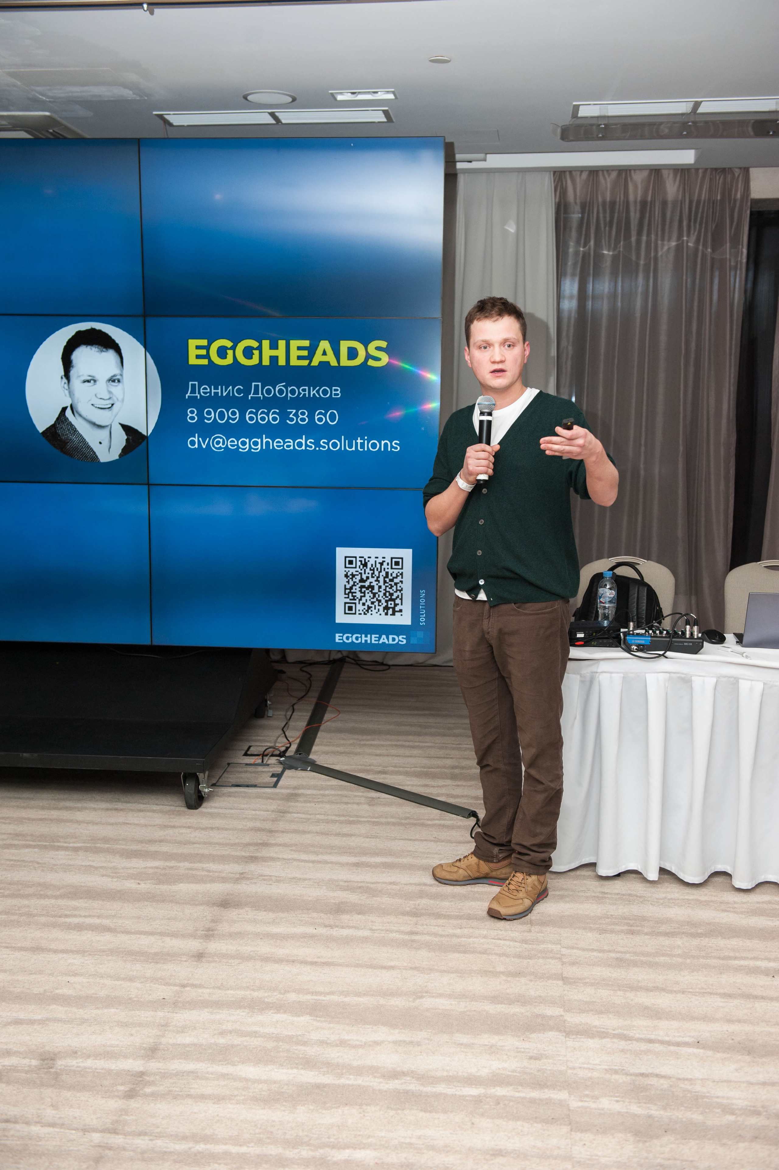 Конференция по Wildberies БЦ «Пальмира». Бренд-фотограф для экспертов и блогеров в Москве Влада Горбовская